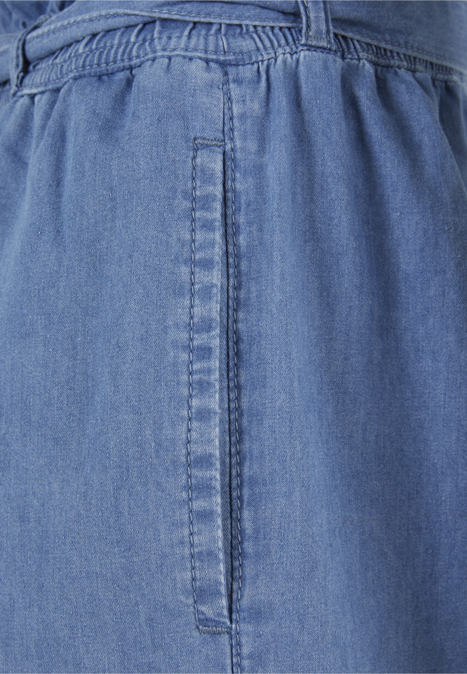 URBAN CLASSICS Latzjeans »Urban Classics Damen Ladies Light Denim Resort Jumpsuit«