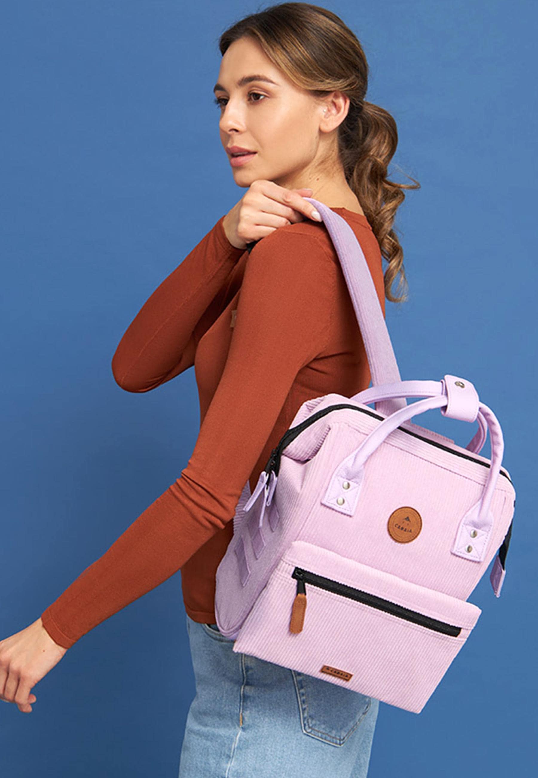 CABAIA Tagesrucksack »Adventurer S Cord Recycled«, Cord-Rucksack mit austauschbaren Vordertaschen
