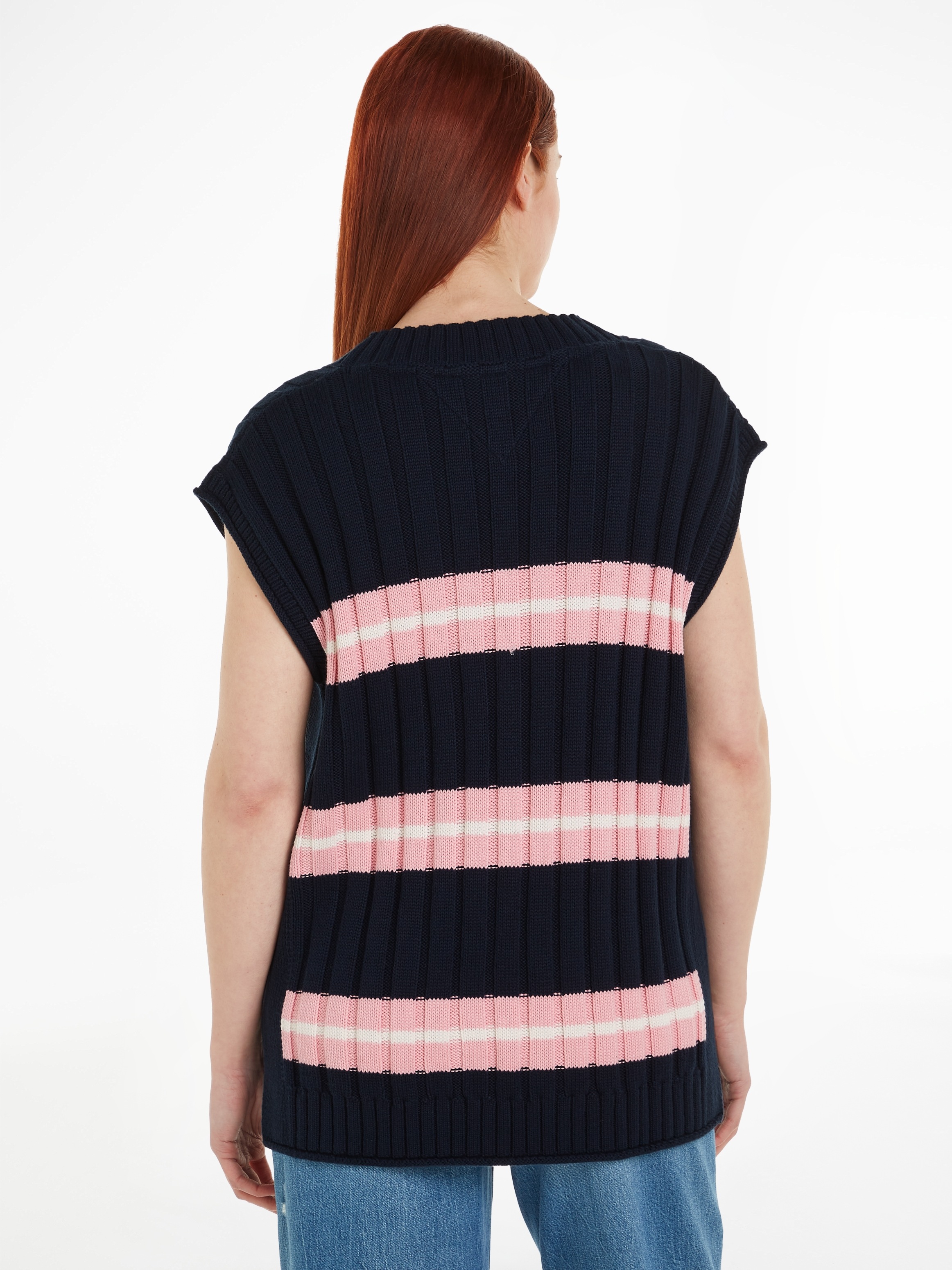 Tommy Jeans V-Ausschnitt-Pullover »TJW STRIPE V-NECK VEST«, mit Logopatch