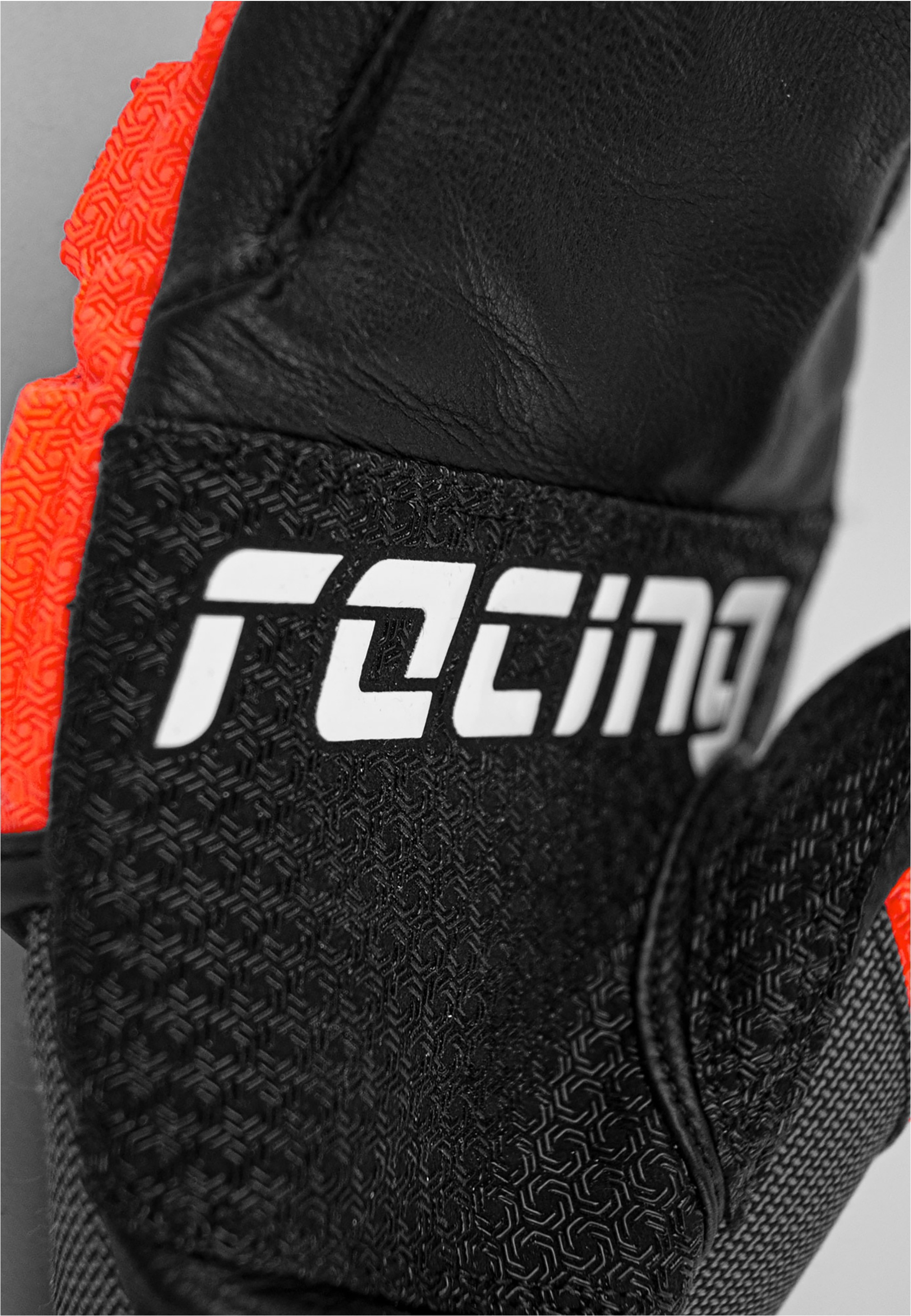 Reusch Fäustlinge »Worldcup Warrior«, mit eingearbeitetem Fingerfutter