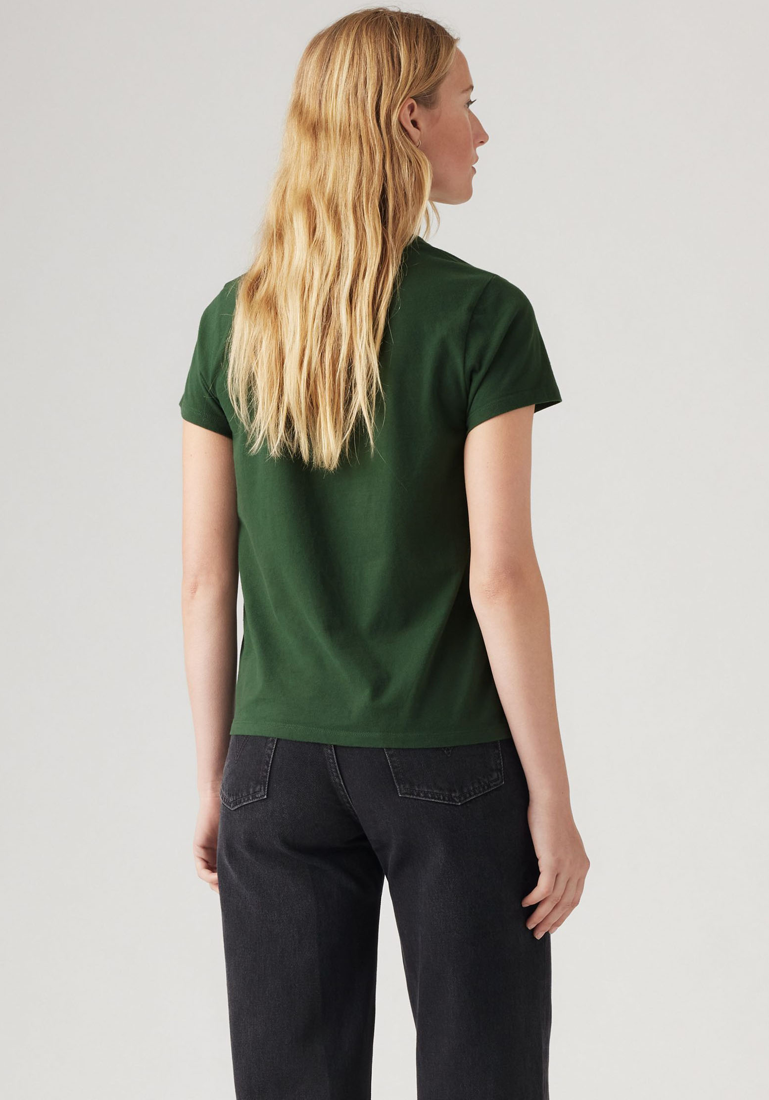 Thumbnail - Levis V-Shirt "Perfect Tee" mit kleinem Batwing- Logo