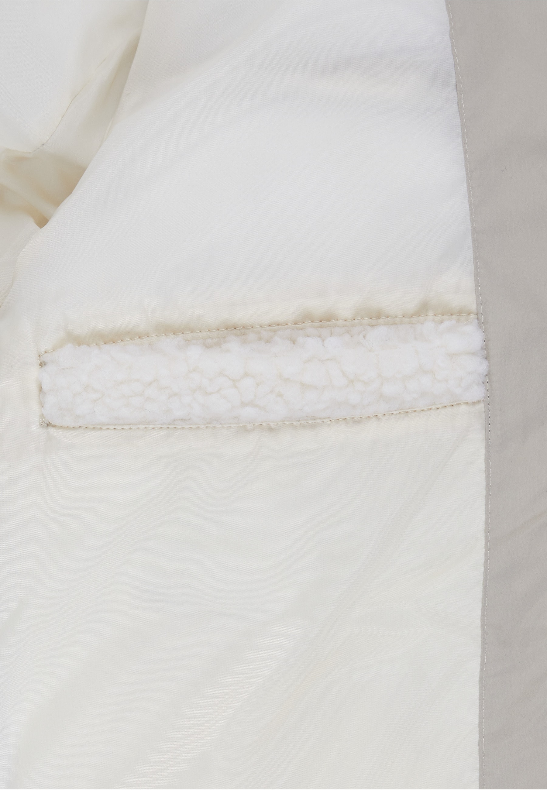 URBAN CLASSICS Winterjacke »Urban Classics Damen Ladies Short Sherpa Mix Puffer Jacket« 1 Stk. tlg. ohne Kapuze