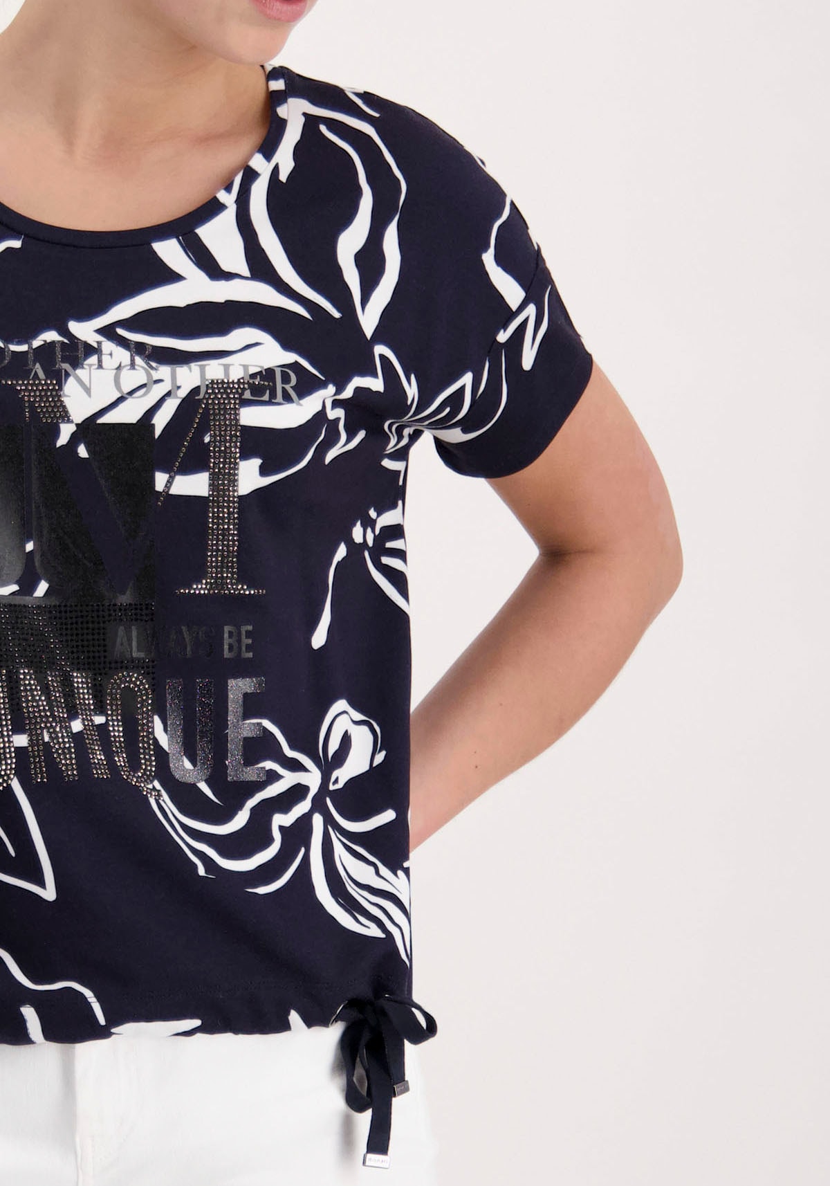Monari Rundhalsshirt, mit Glitzerschrift | für und BAUR kaufen Blumendruck