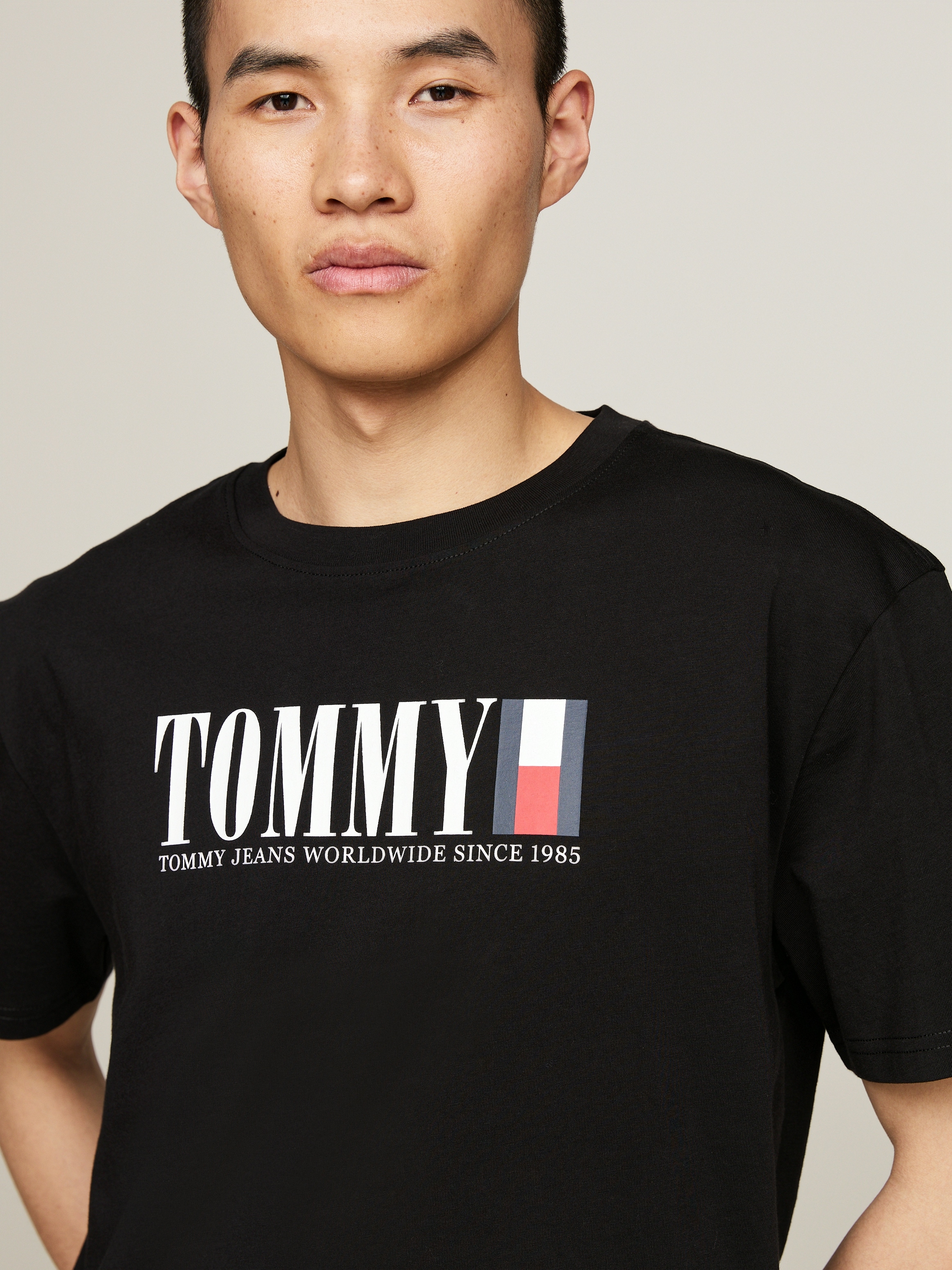 Tommy Jeans Plus T-Shirt »TJM REG TOMMY DNA FLAG TEE EXT«, Große Größen mit Logoprägung