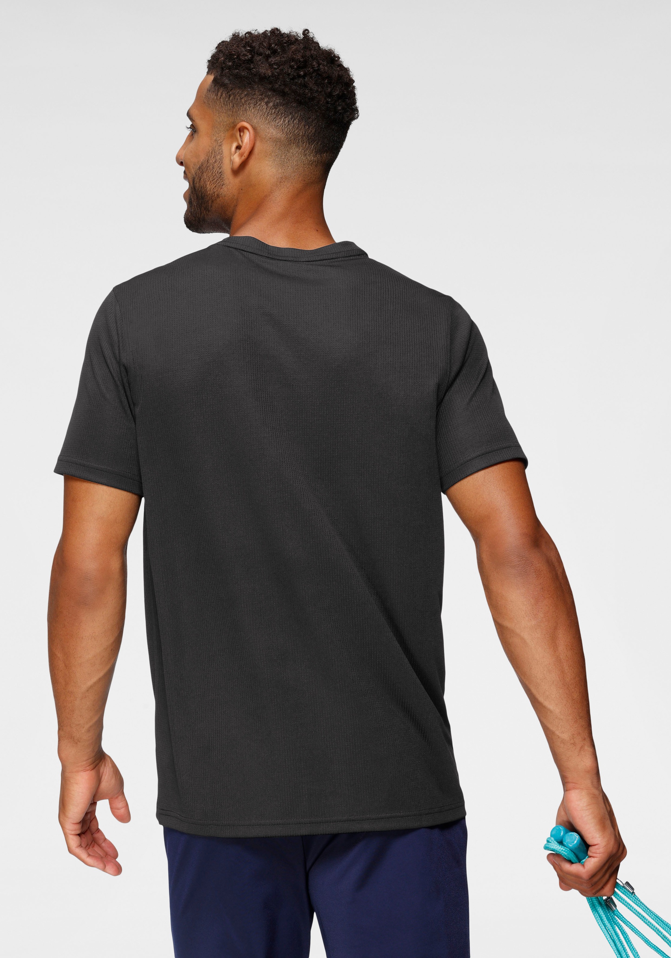 PUMA Trainingsshirt "ESSENTIALS TAPED TEE" regular fit, mit DryCELL-Technol günstig online kaufen