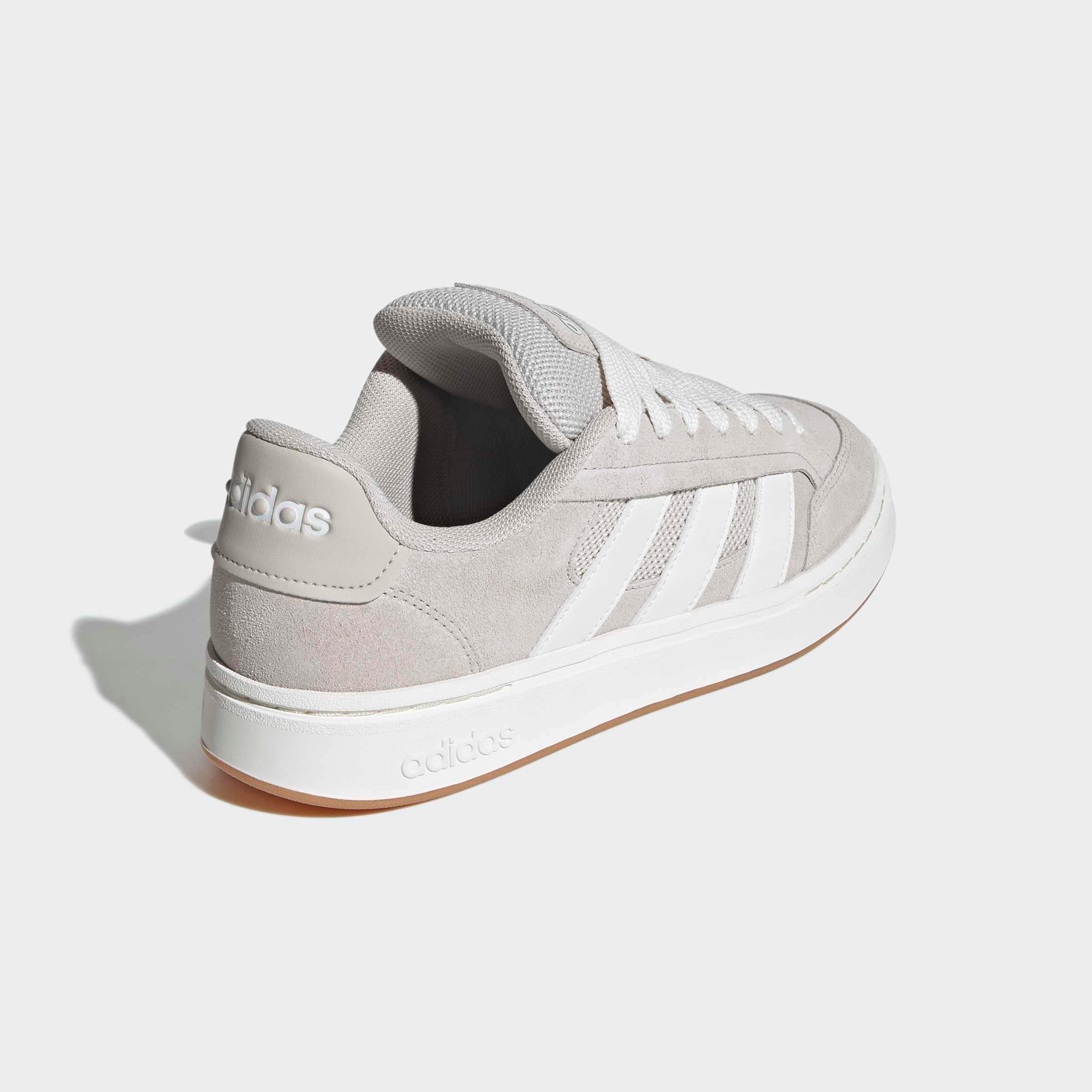adidas Sportswear Sneaker »GRAND COURT ALPHA«  inspiriert vom Design des adidas campus 00