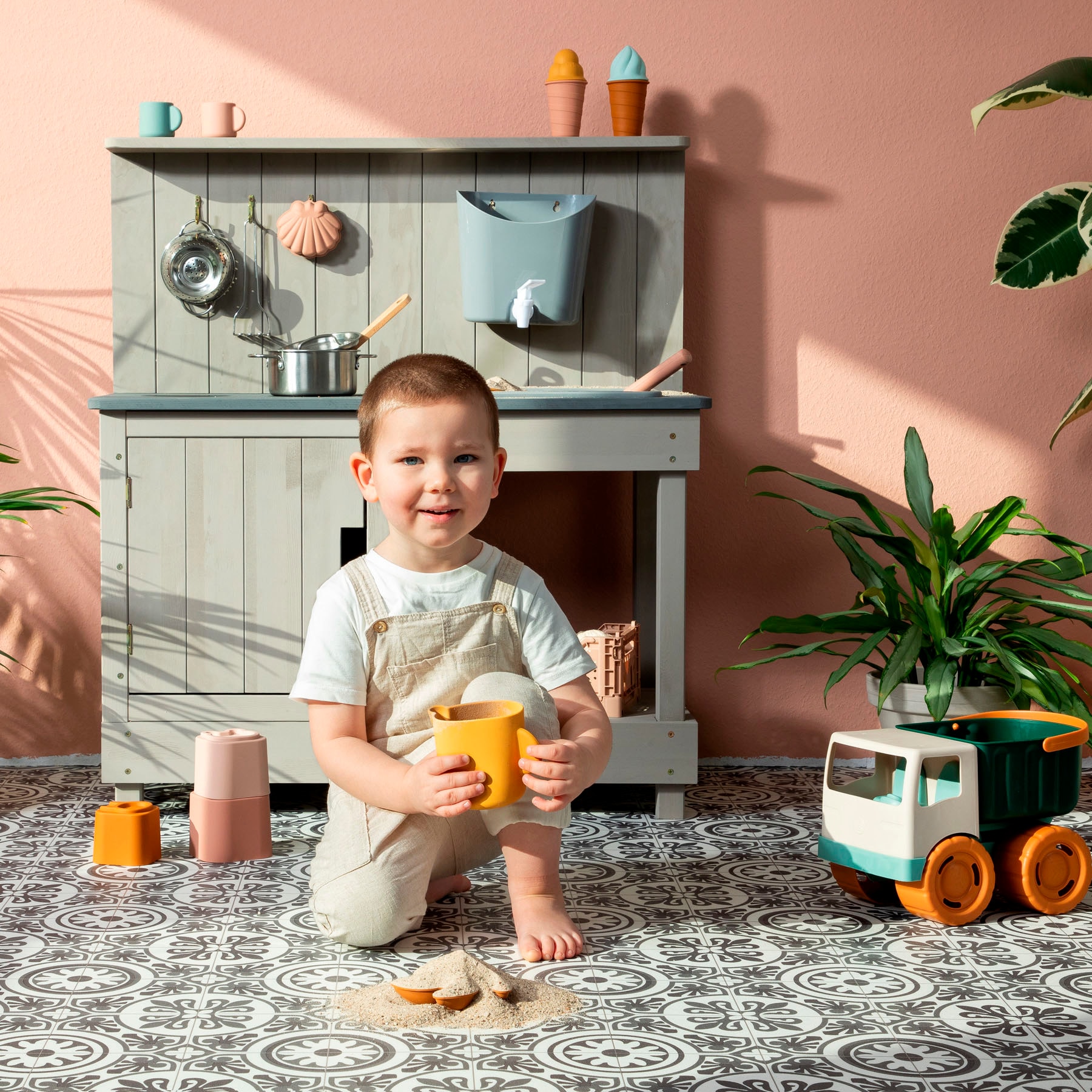 MUDDY BUDDY® Outdoor-Spielküche »Mud Expert, warmgrau«, FSC® - schützt Wald - weltweit