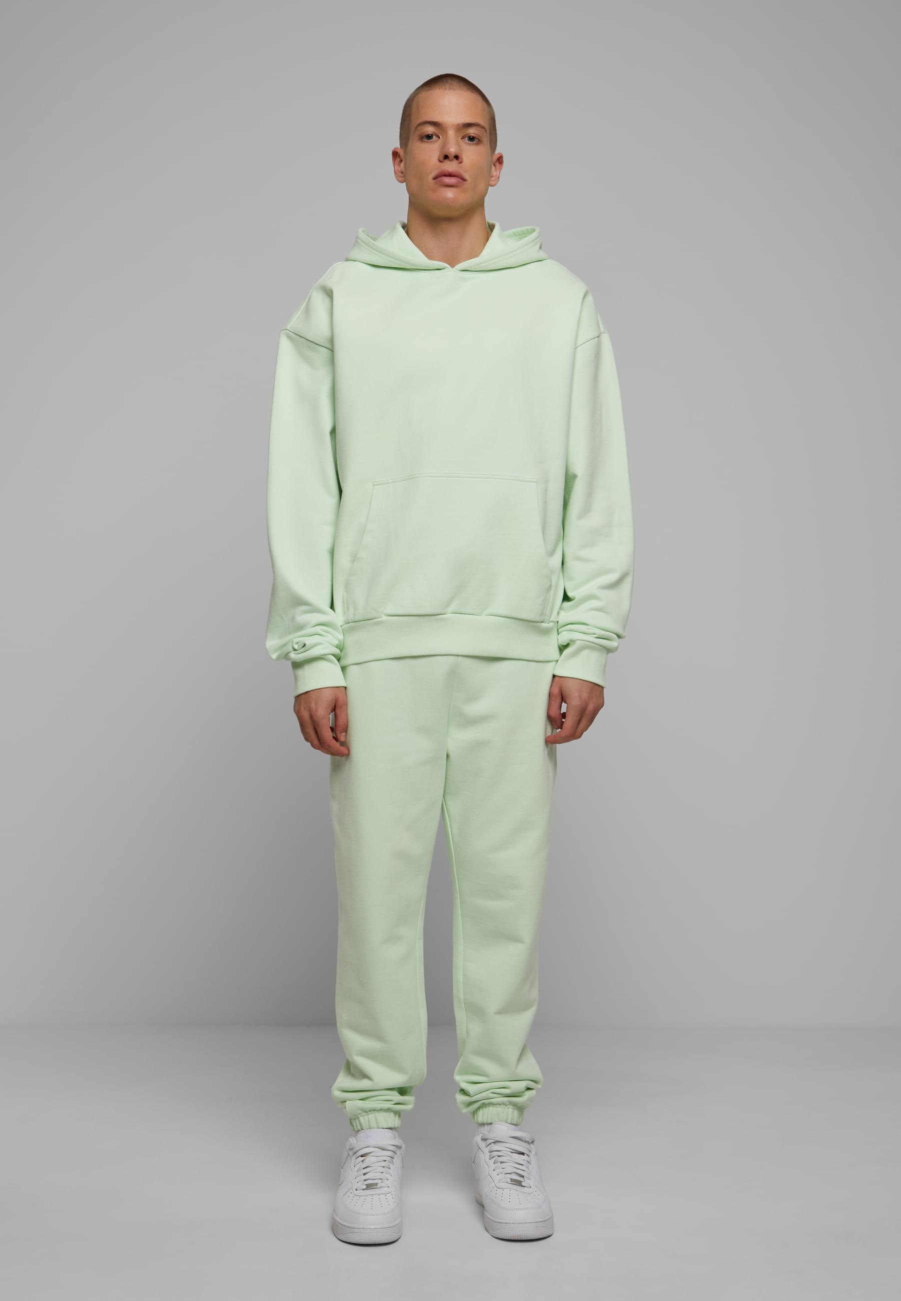 URBAN CLASSICS Stoffhose »Urban Classics Herren Ultra Heavy Sweatpants«, (1 tlg.)