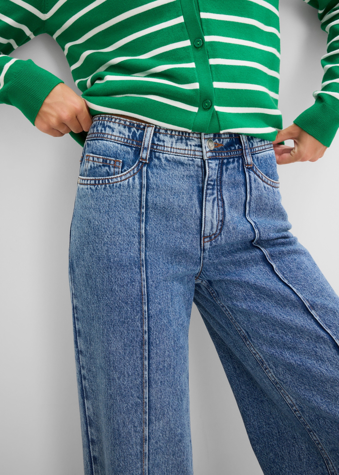 bonprix Weite Jeans Wide-Leg-Passform, Loose Fit, Mid Waist, aus Baumwolle, im Casual-Stil