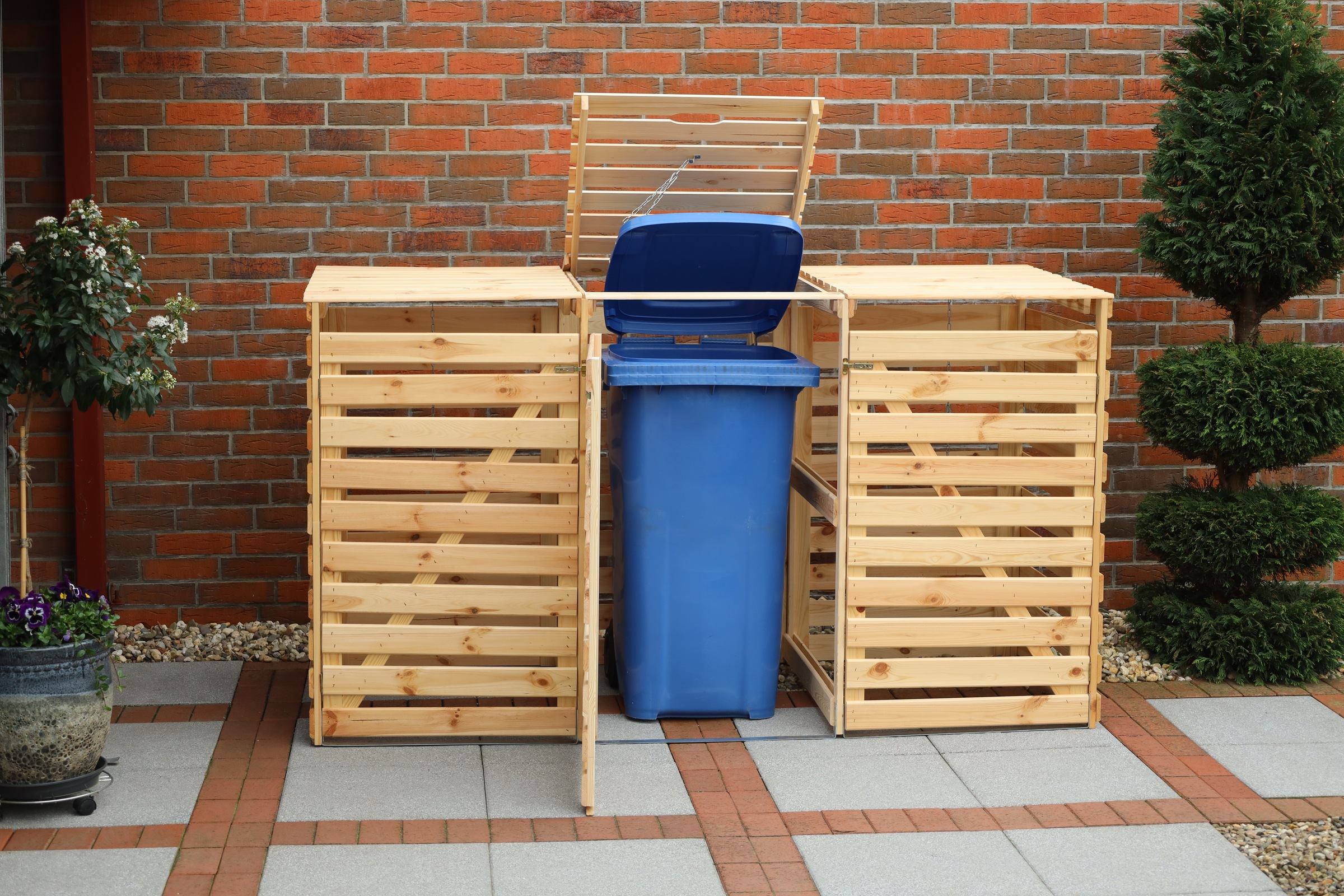 promadino Mülltonnenbox »Vario V«, für 2 Tonnen, robust aus ökologisch, zertifiziertem Kiefernholz