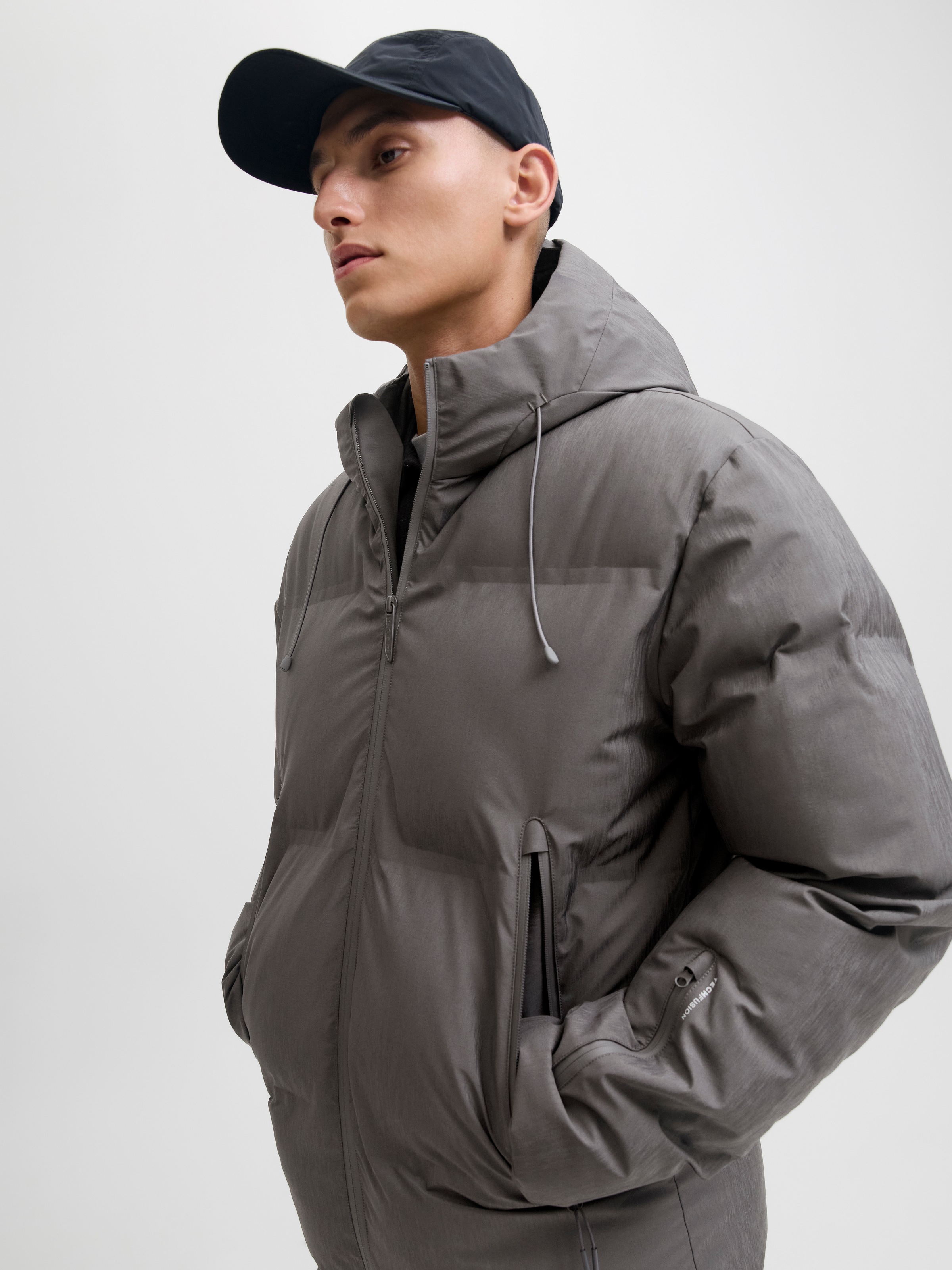 Jack & Jones Steppjacke "JCOFUSION TECHNICAL PUFFER JACKET SN" mit Kapuze günstig online kaufen