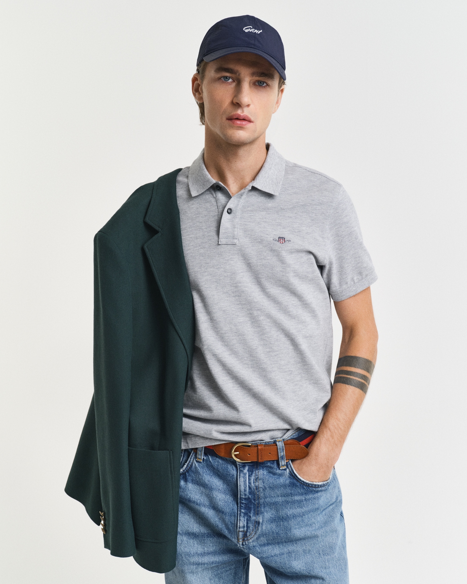Gant "SLIM SHIELD SS PIQUE POLO" mit Logostickerei auf der Brust