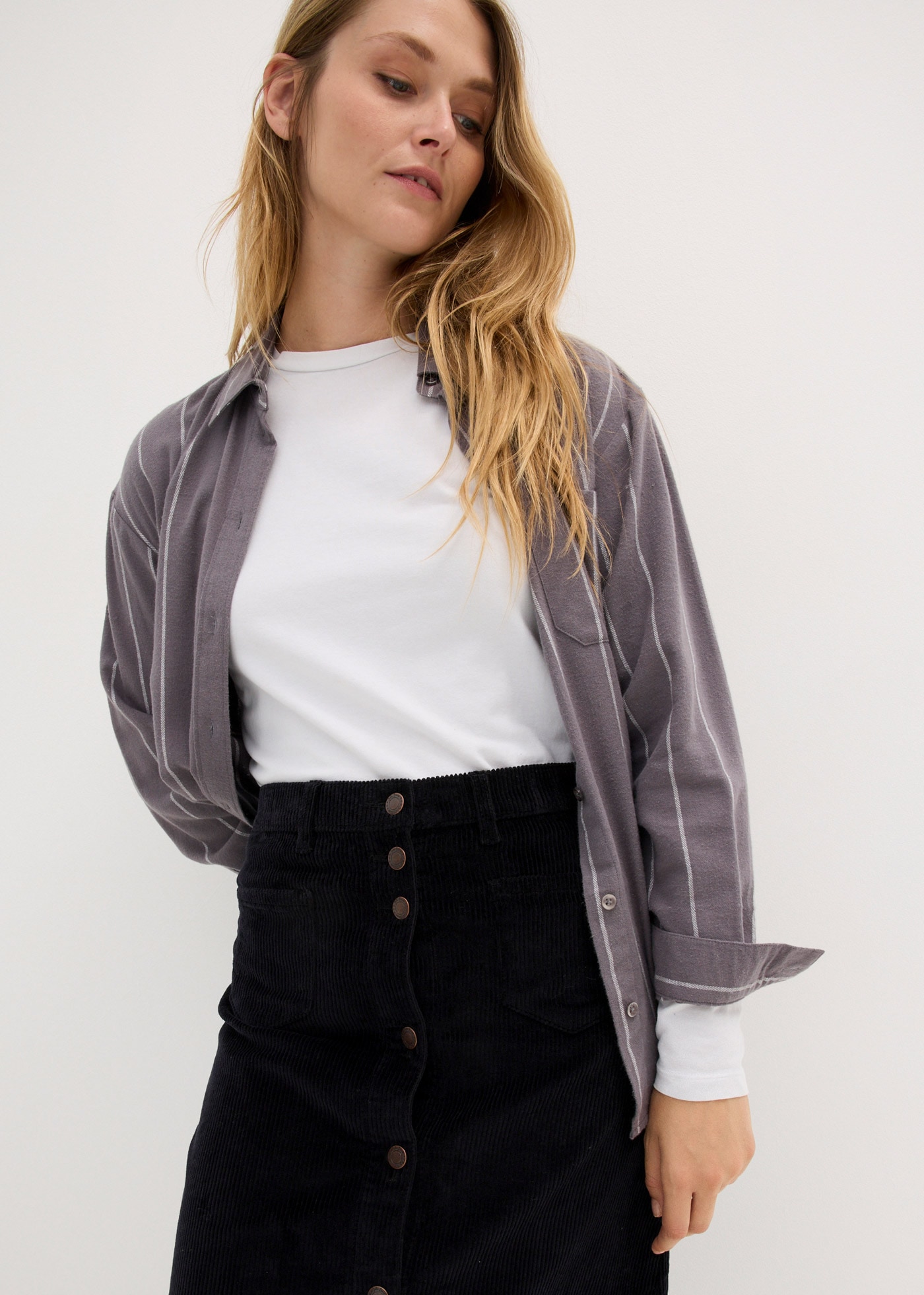 bonprix Cordrock mit Stretch, mit durchgehender Knopfleiste, mit Gürtelschlaufen