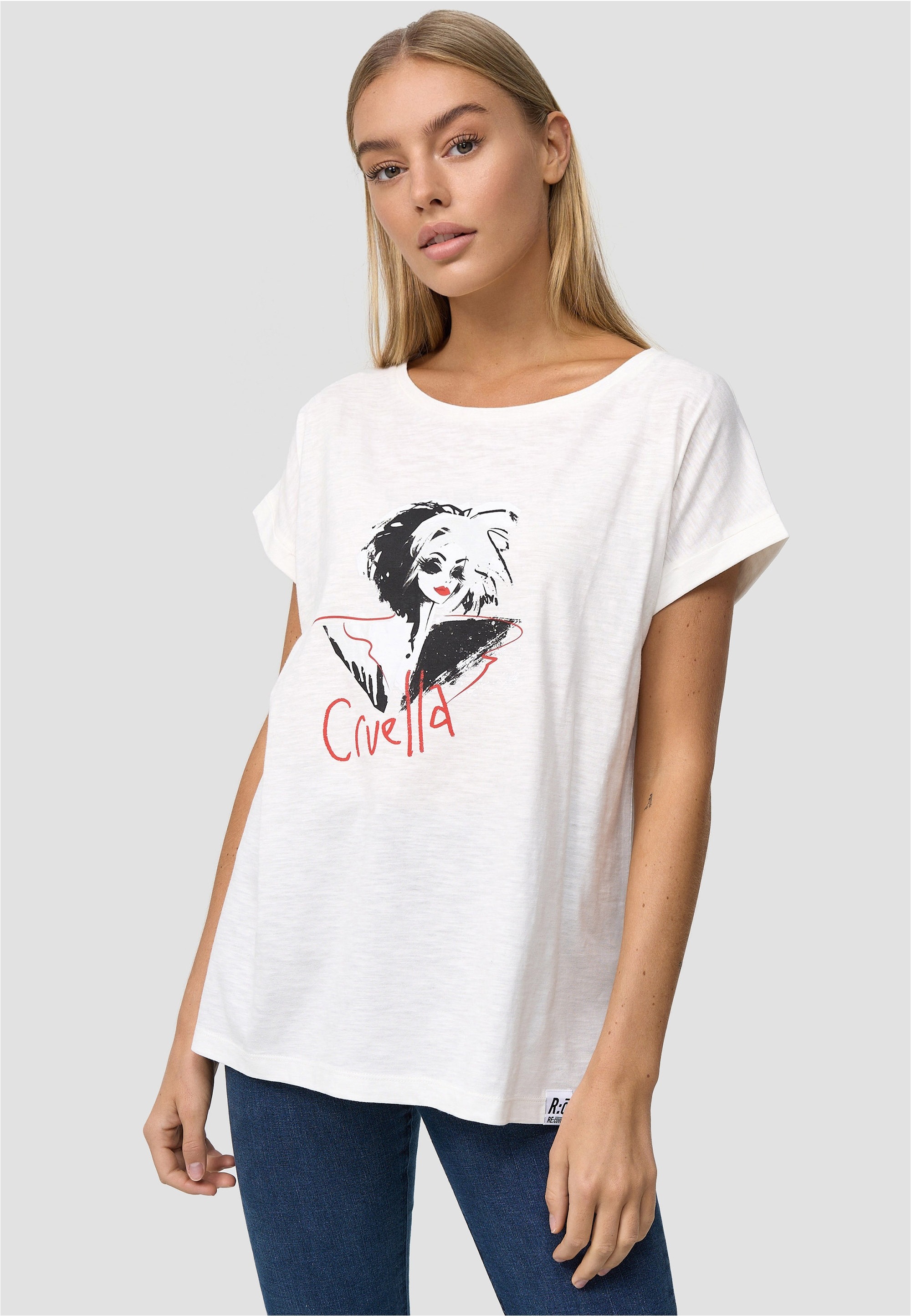 Thumbnail - Recovered T-Shirt "Cruella Devil Art Ecru" 1 Stk. im zeitlosen Design