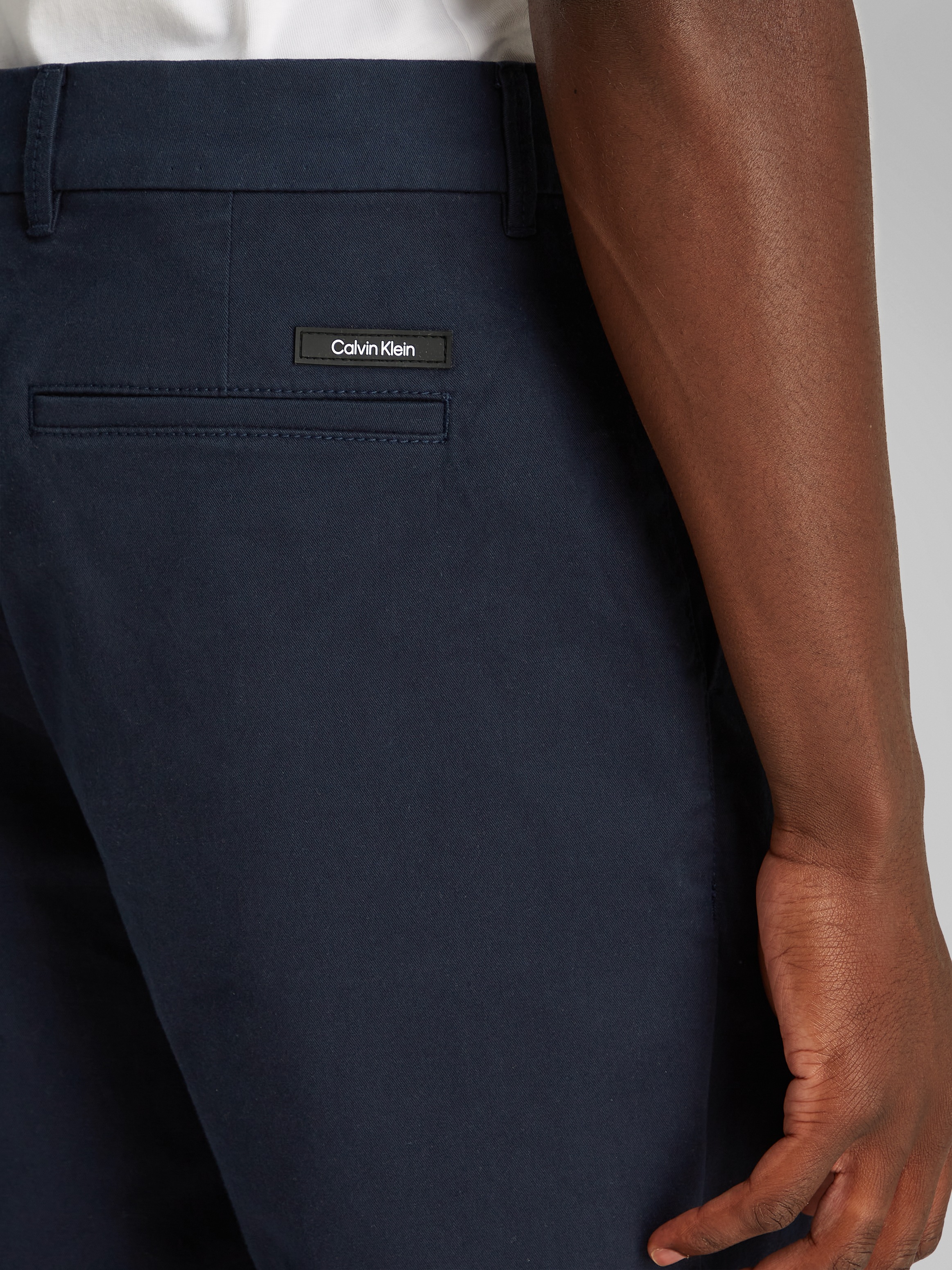 Calvin Klein Chinohose "MODERN TWILL SLIM CHINO", mit Logoprägung günstig online kaufen