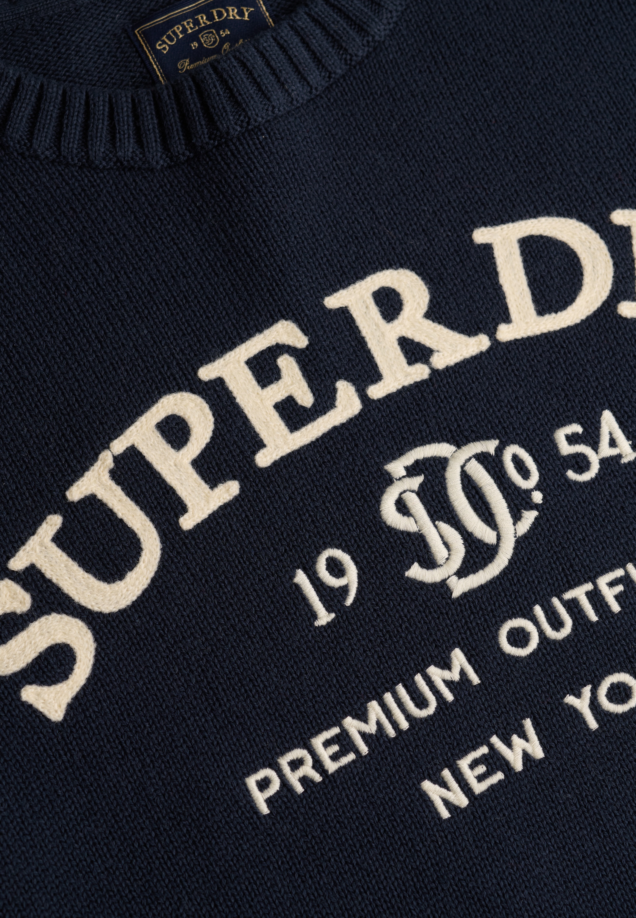 Superdry Strickpullover »HERITAGE GRAPHIC JUMPER« Baumwolle, mit hochwertiger Stickerei