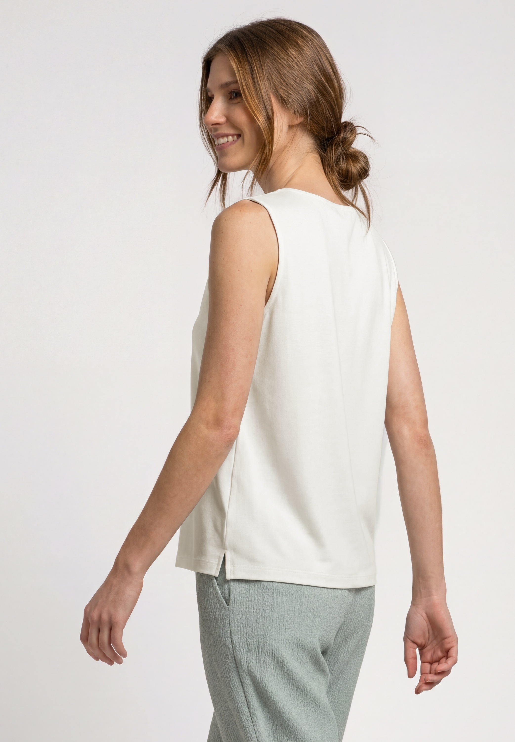 STREET ONE V-Shirt aus strecthigem Viskosematerial