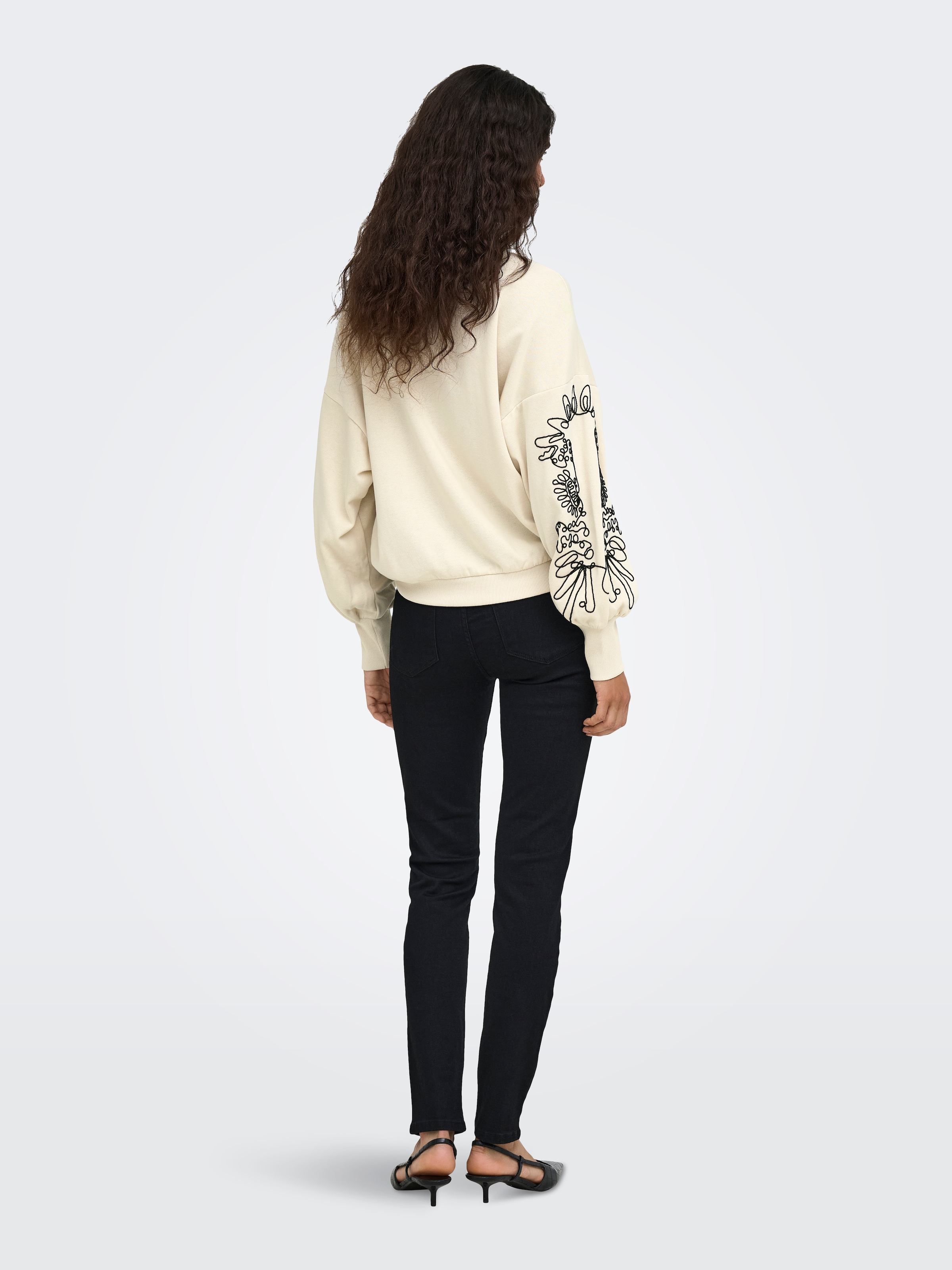 ONLY Sweatshirt »ONLBROOKE L/S O-NECK DETAIL SWT NOOS«
