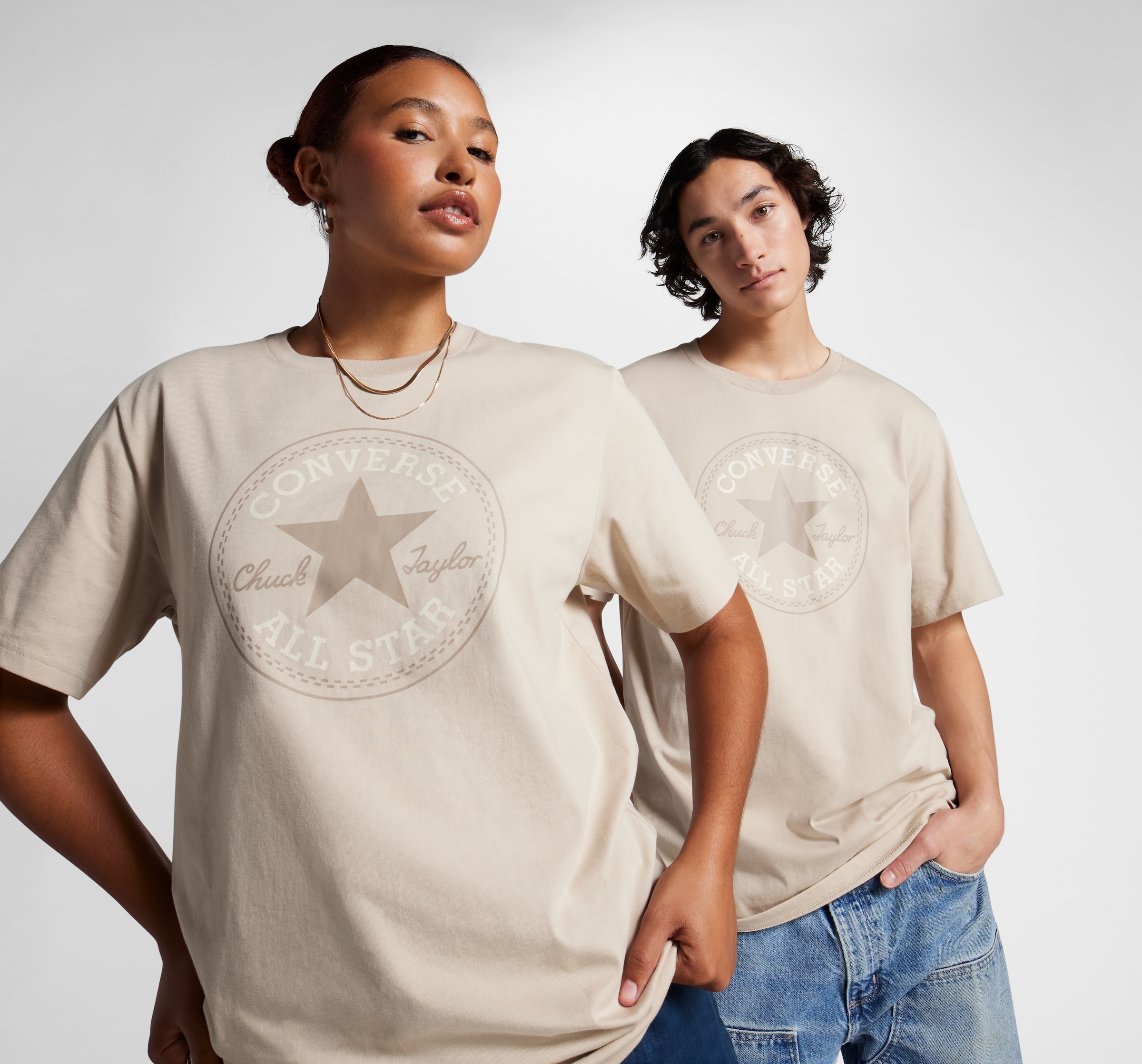 Converse T-Shirt »CONVERSE GO-TO CHUCK TAYLOR CLASSIC PATCH TEE«, (1 tlg.), Unisex