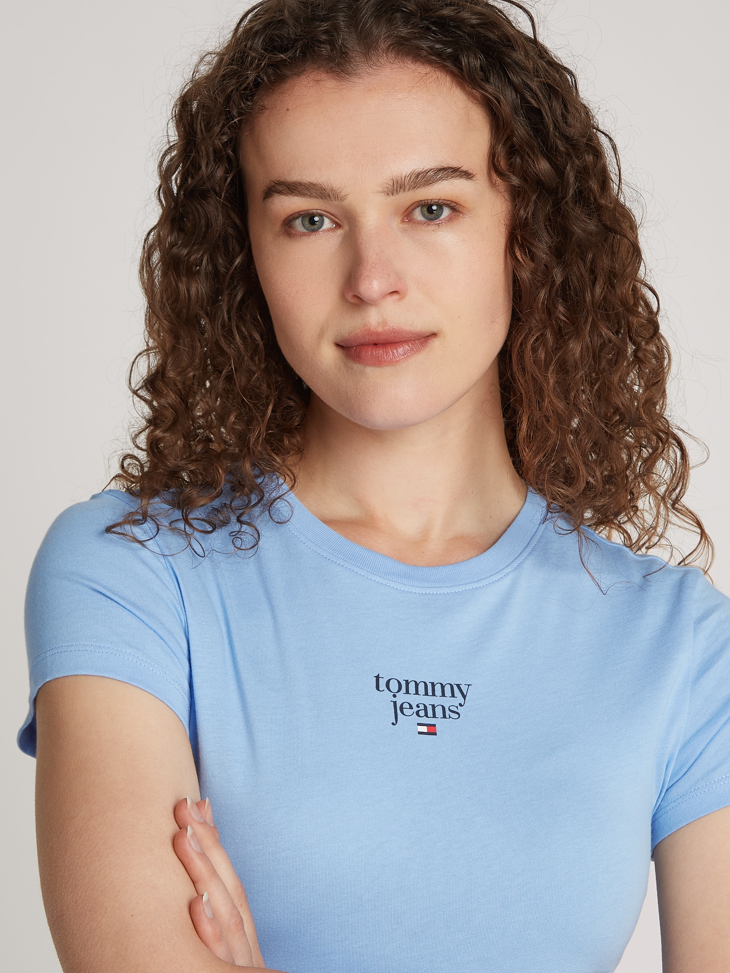 Tommy Jeans Curve T-Shirt "TJW SLIM ESSENTIAL LOGO1 TEE EXT", in Großen Grö günstig online kaufen