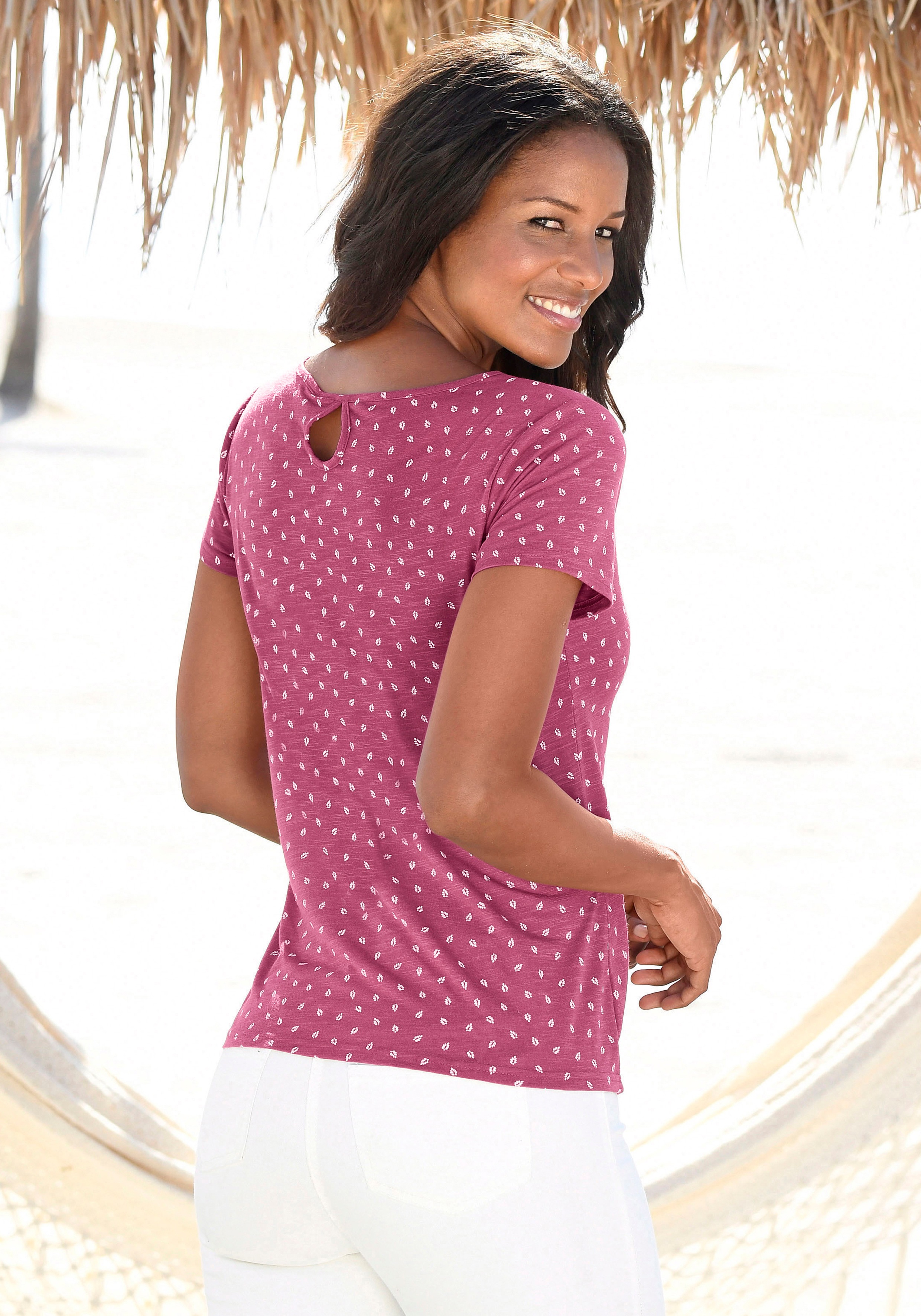Thumbnail - LASCANA T-Shirt, (2er-Pack), mit süßem Blätter-Druck und Cut-Out im Nacken
