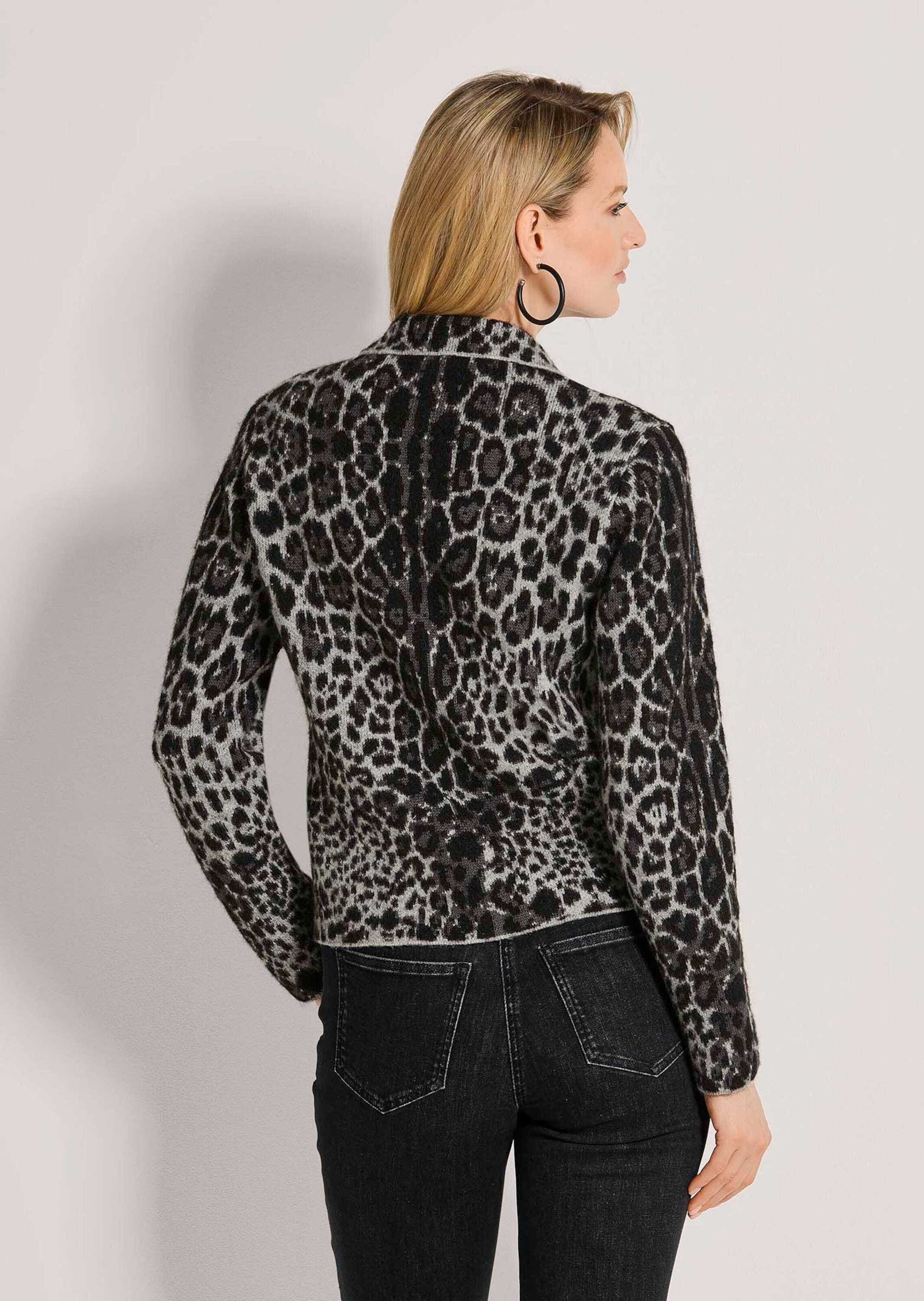 MADELEINE Strickjacke »Strickjacke Trendige Strickjacke mit Leo-Jacquard«
