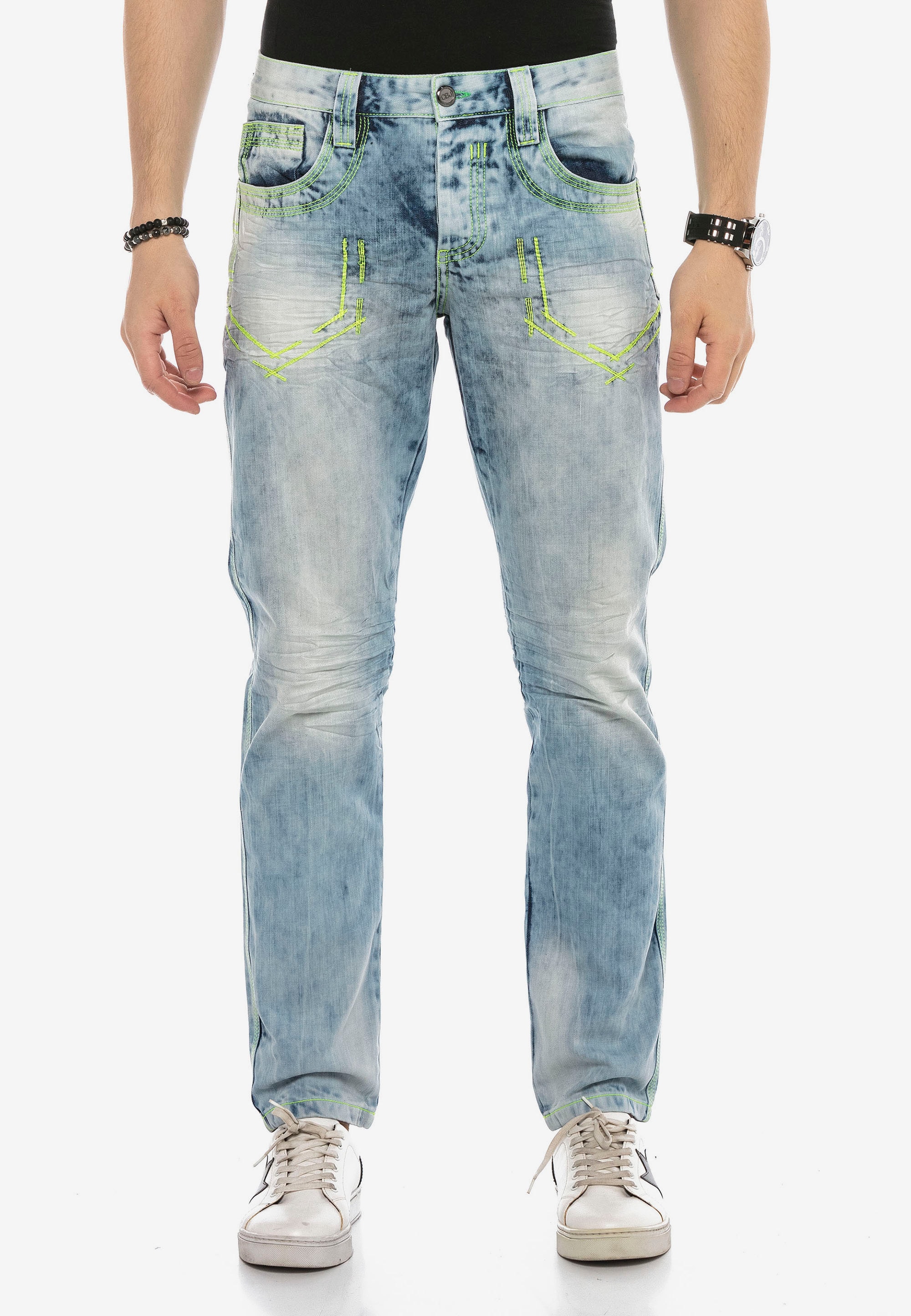 Cipo & Baxx Bequeme Jeans, mit heller Waschung