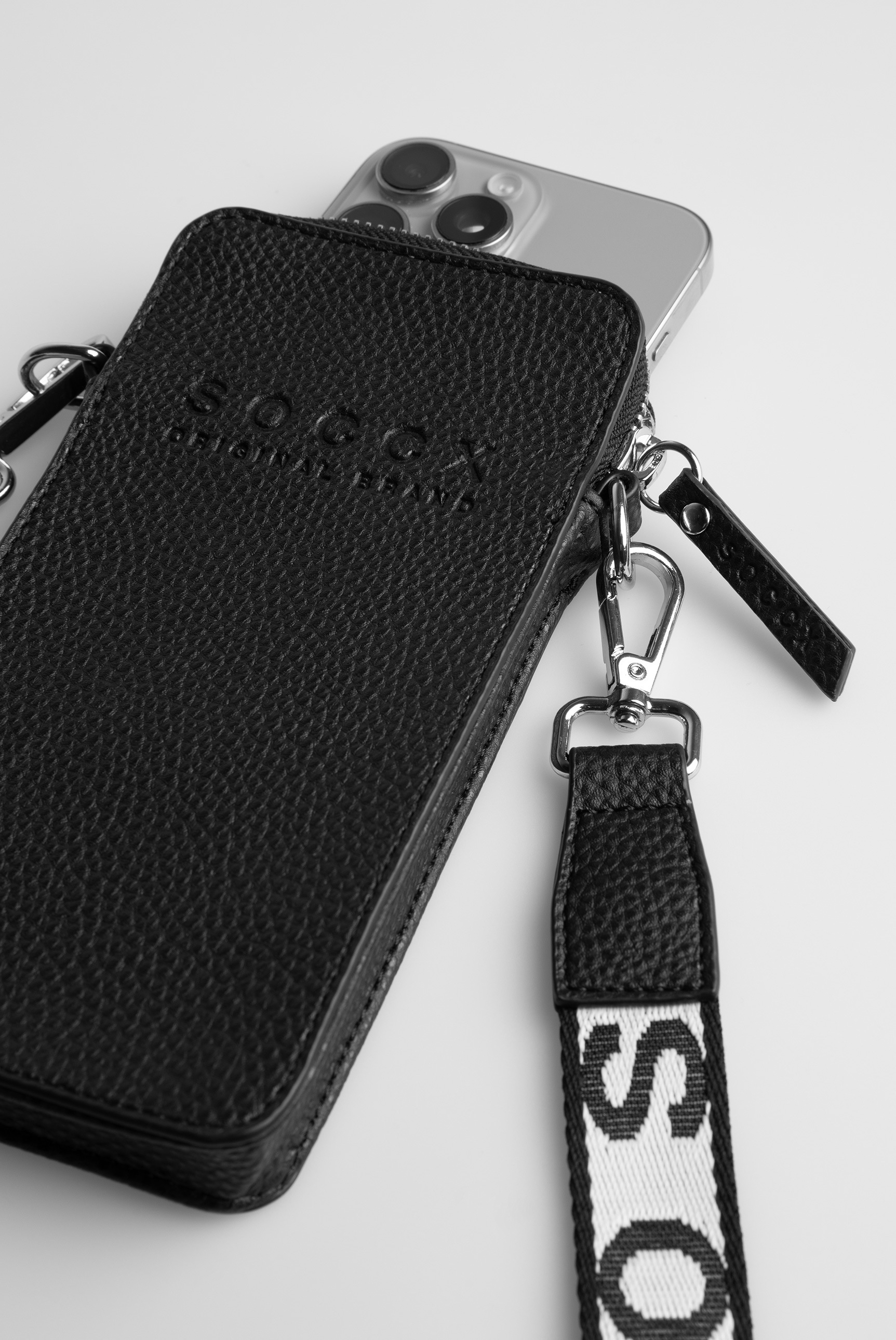 SOCCX Handytasche mit abnehmbarem Schulterriemen