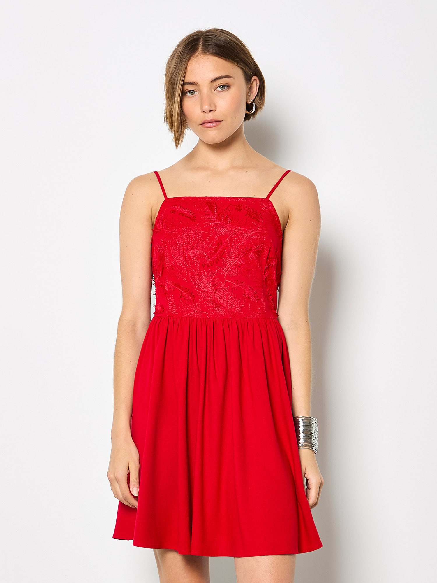 Apricot Minikleid "Mini-Kleid mit Cami-Träger und Wimpernstickerei" Elastischer Bund
