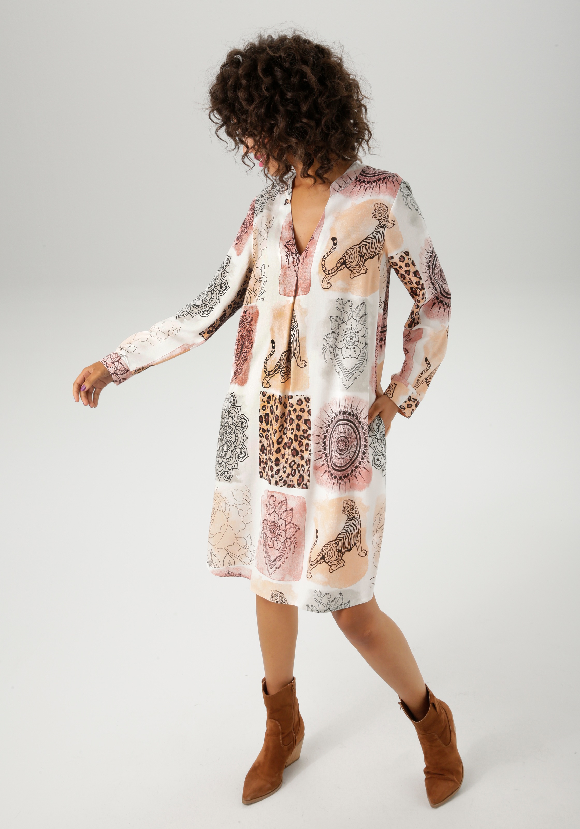 Aniston CASUAL Tunikakleid mit fantasievollem Patch-Druck- jedes Teil ein U günstig online kaufen