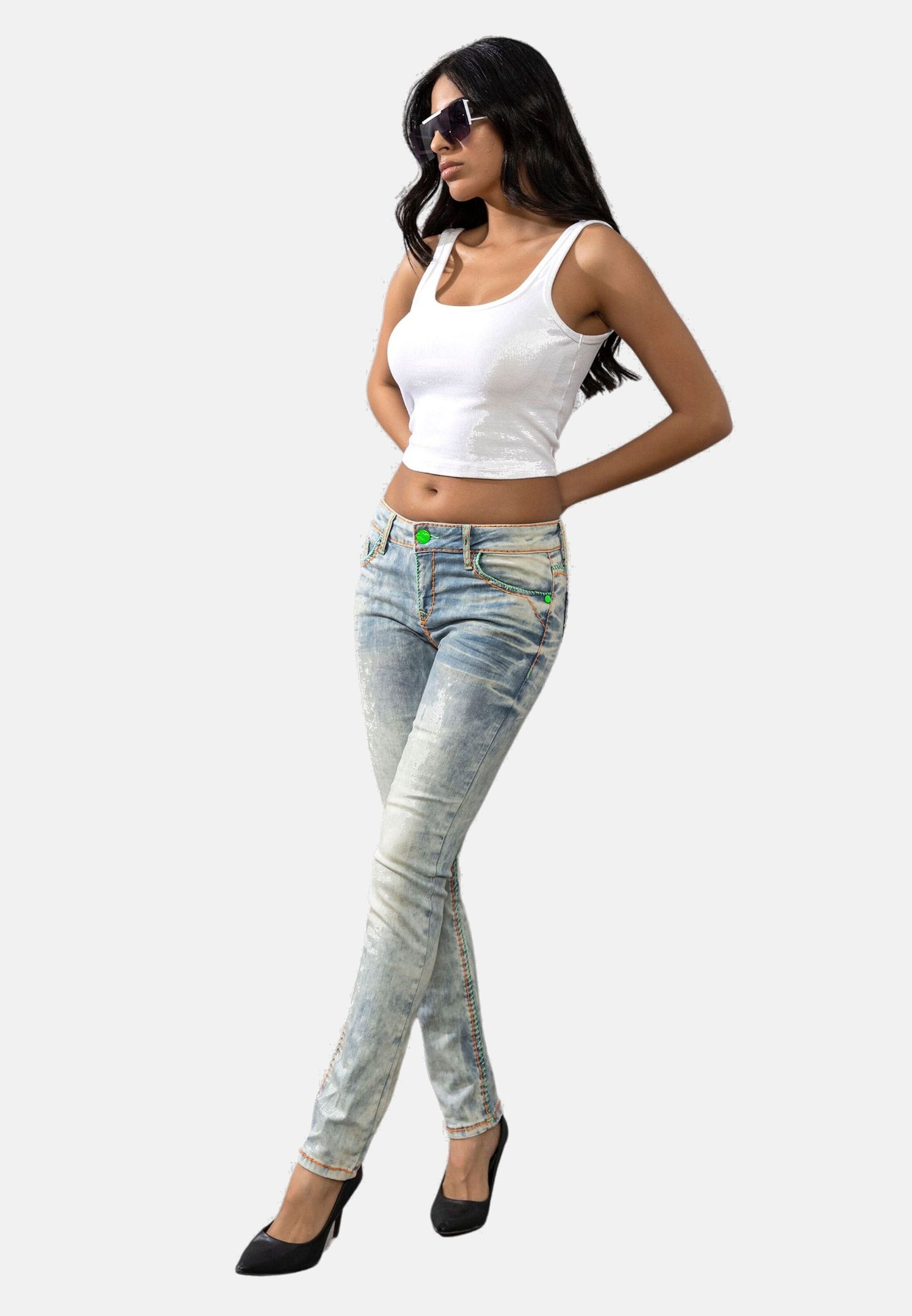 Cipo & Baxx Slim-fit-Jeans »Jeans«, mit verstärkten Kontrastnähten, CBW-0445