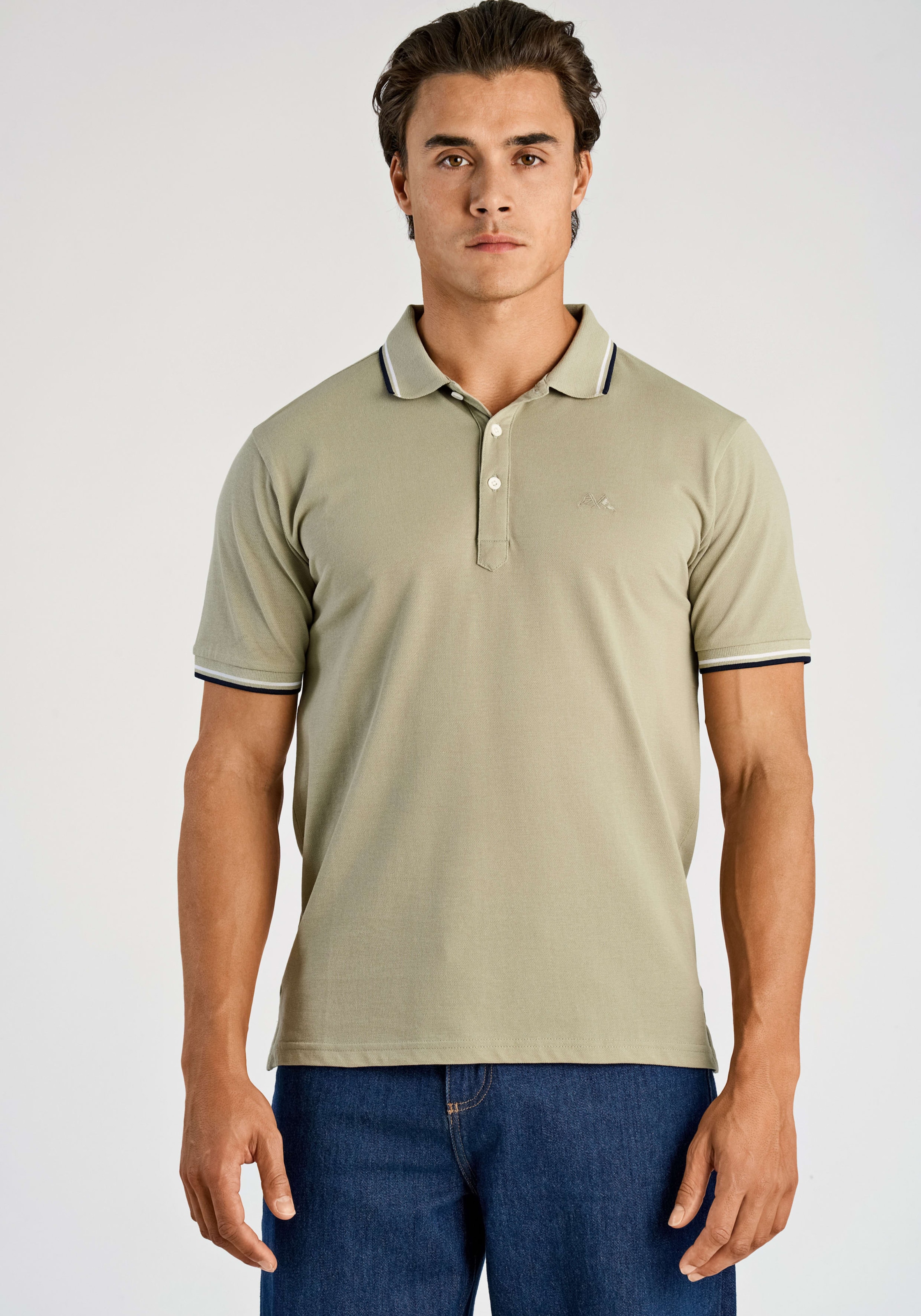 LINDBERGH Poloshirt mit Logo-Stickerei und abgesetzten Bündchen