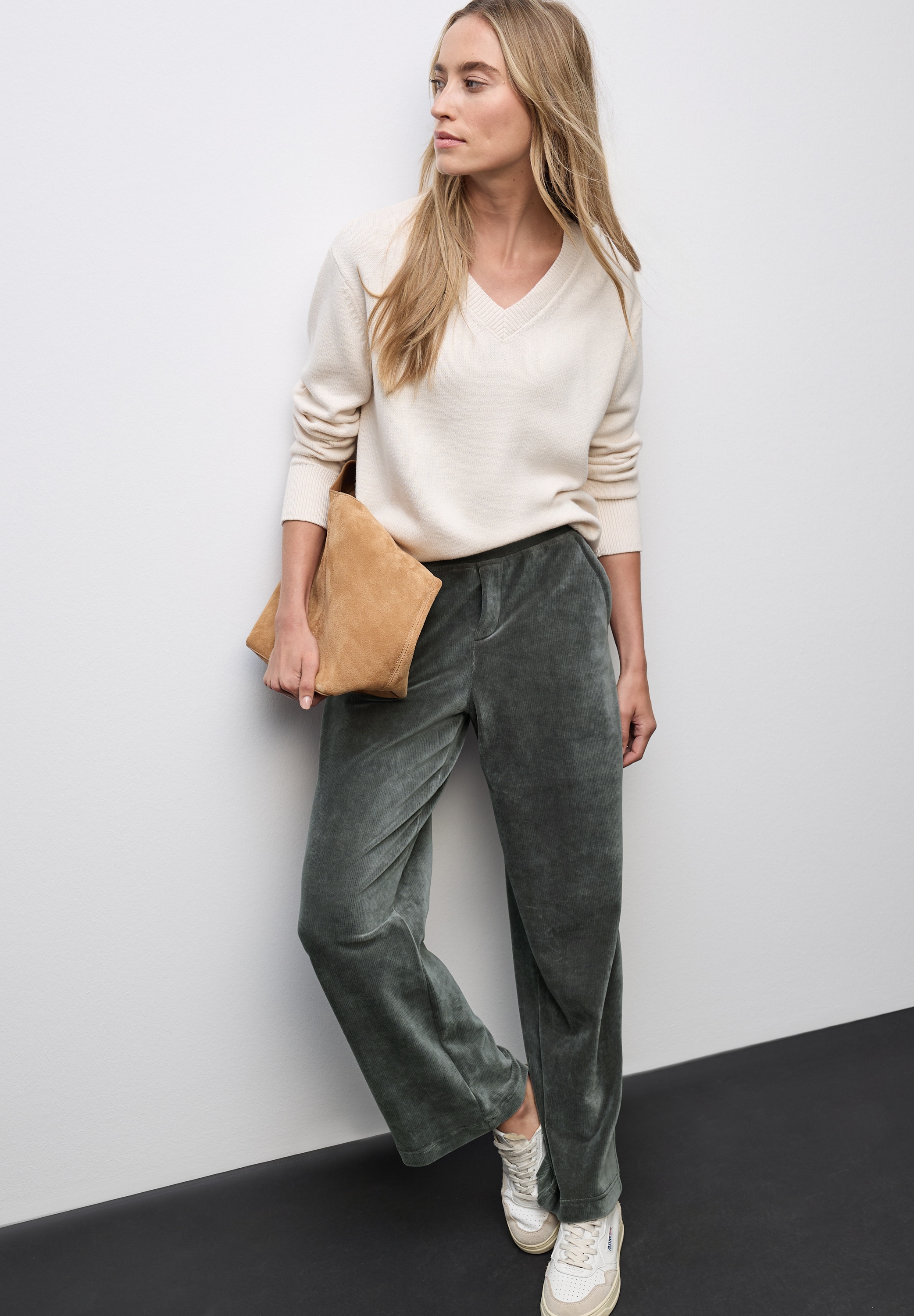 STREET ONE Cordhose, mit Stretch und seitliche Taschen