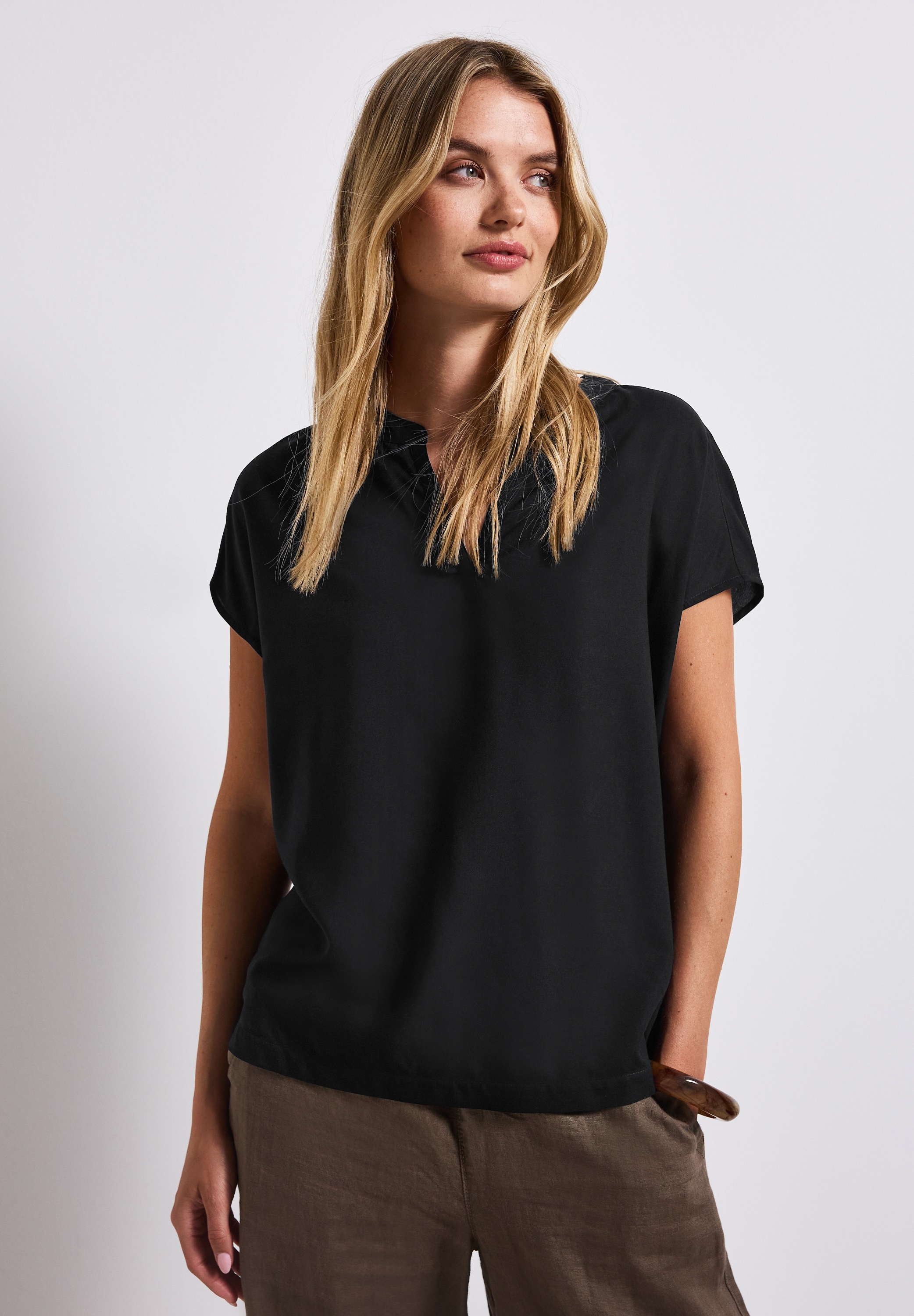 STREET ONE Kurzarmbluse, Split Neck günstig online kaufen