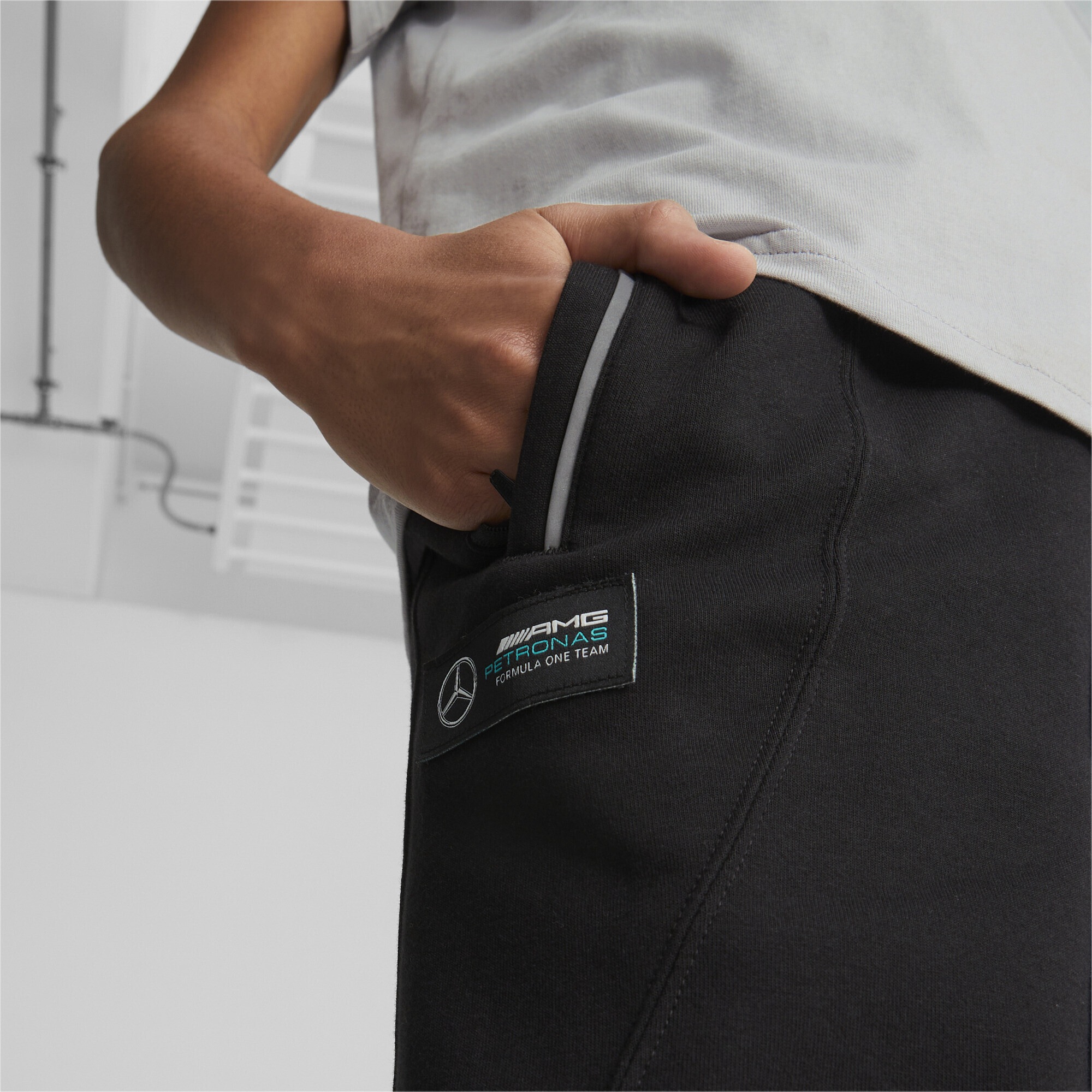 PUMA Sporthose »Mercedes-AMG Petronas Motorsport Jogginghose Kinder«