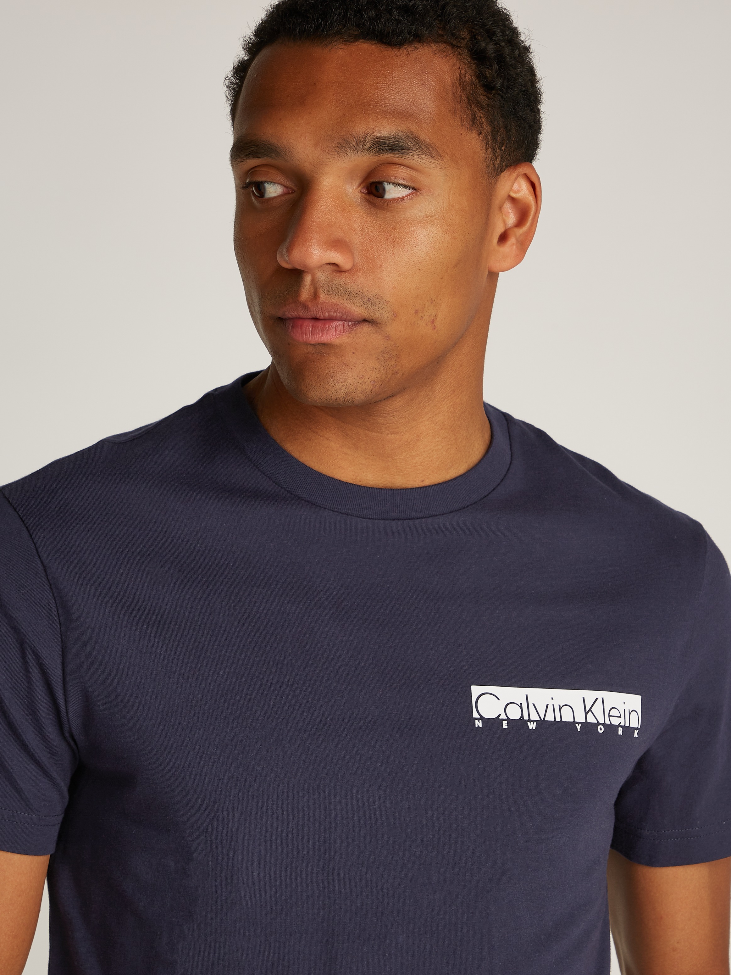 Thumbnail - Calvin Klein Rundhalsshirt "NY CHEST BOX LOGO T-SHIRT", mit Logoprint