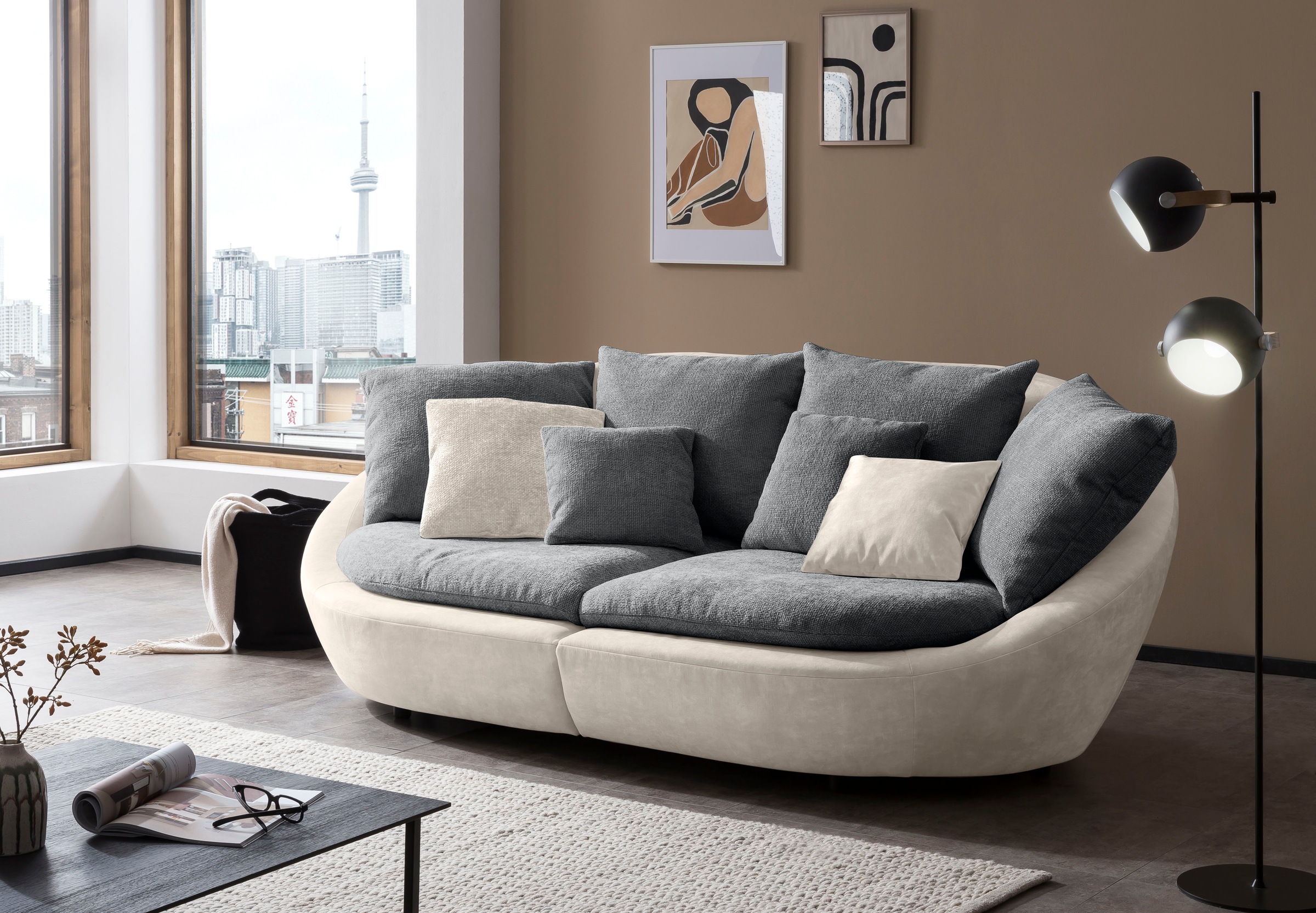 TRENDMANUFAKTUR Big-Sofa »Maui, inklusive 4 Rückenkissen und 2 Zierkissen, Designersofa«, Organische Form, Sofa frei im Raum stellbar, moderne Optik