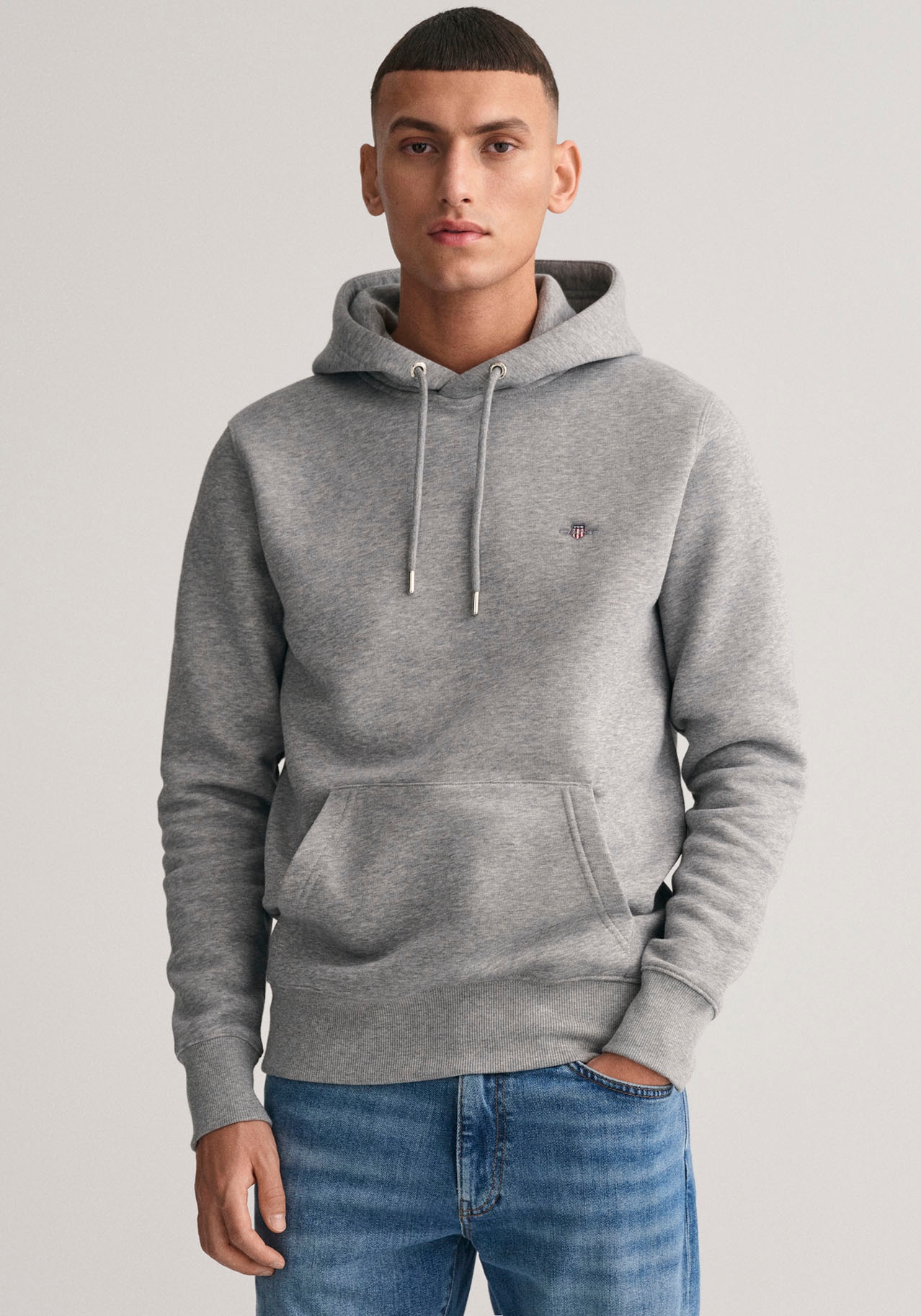 Gant Hoodie "REG SHIELD HOODIE", mit Logostickerei auf der Brust