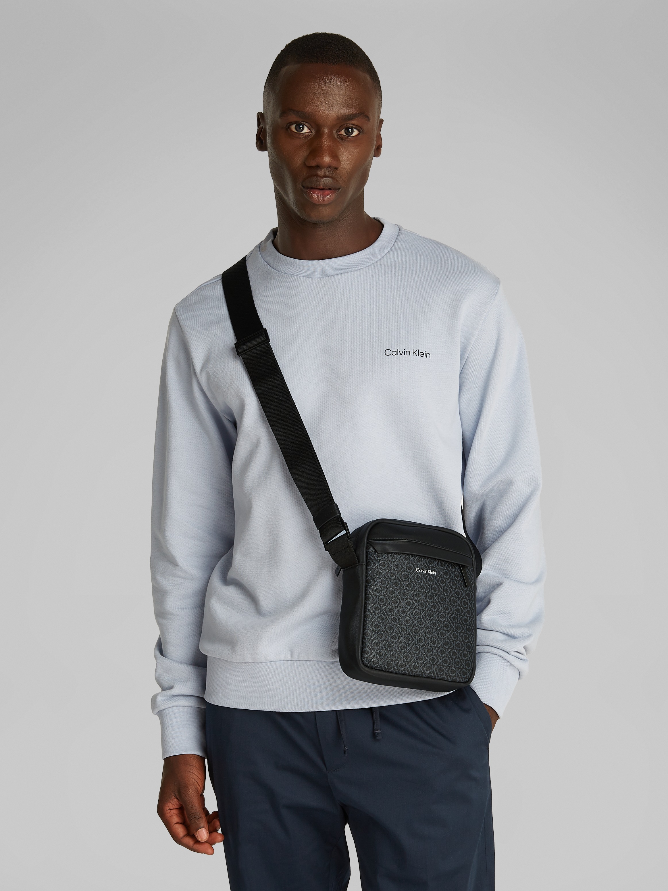 Calvin Klein Messenger Bag »CK MUST REPORTER S MONO«, Herren-Umhängetasche, Body Bag, Schultertasche mit CK-Print