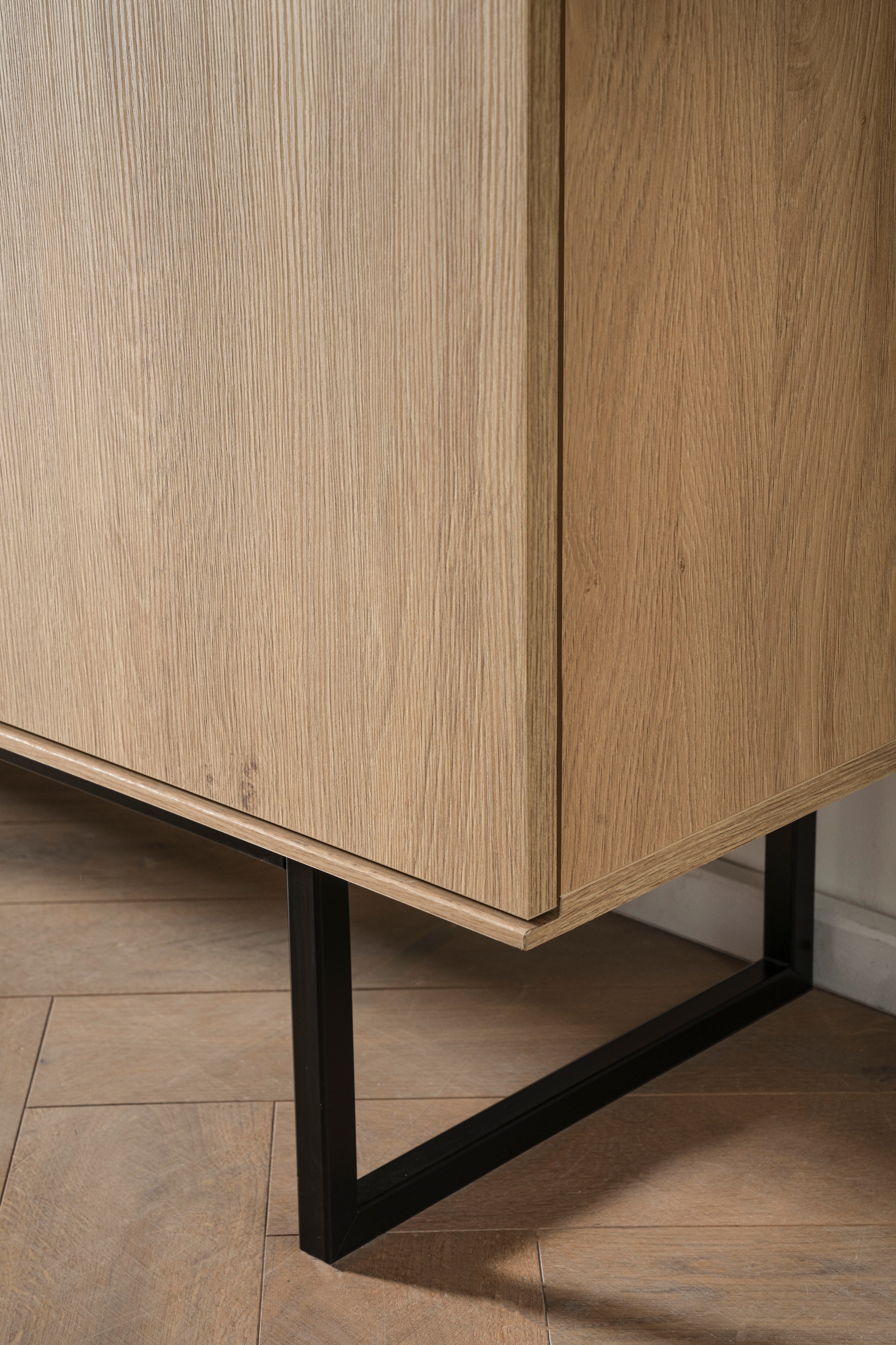 Home affaire Sideboard »Lund, moderner Schrank, Kommode mit Kufengestell«, ausreichend Stauraum, vielseitig einsetzbar, 200 cm breit