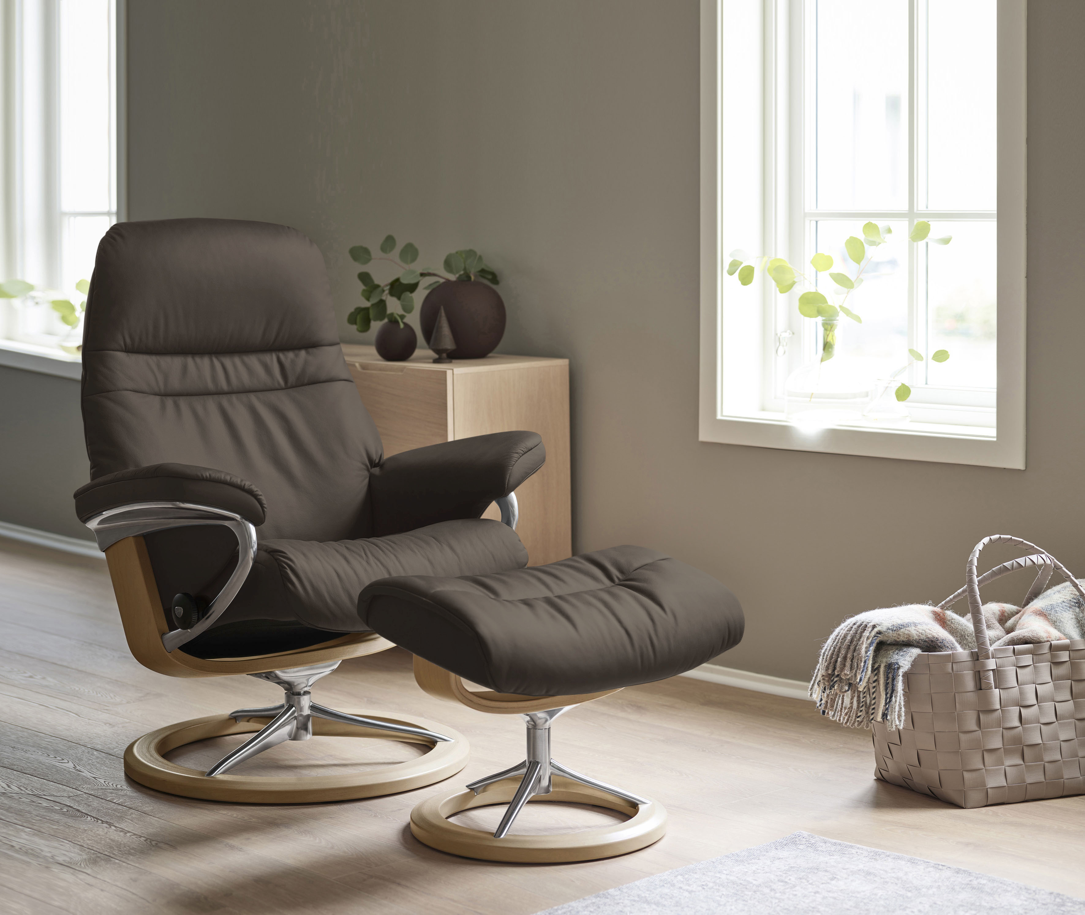 Stressless Relaxsessel "Sunrise" mit Signature Base, Größe L, Gestell Eiche, in 2 Lederqualitäten lieferbar