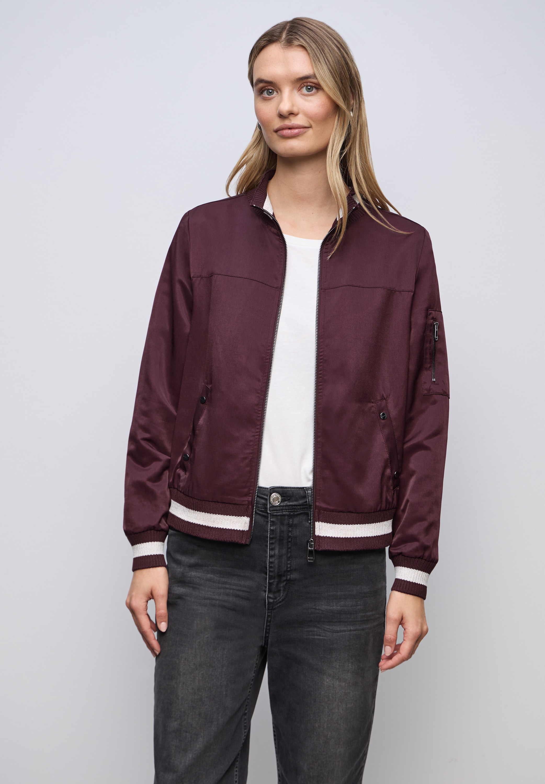 STREET ONE Blouson ohne Kapuze aus satinierter Viskose günstig online kaufen