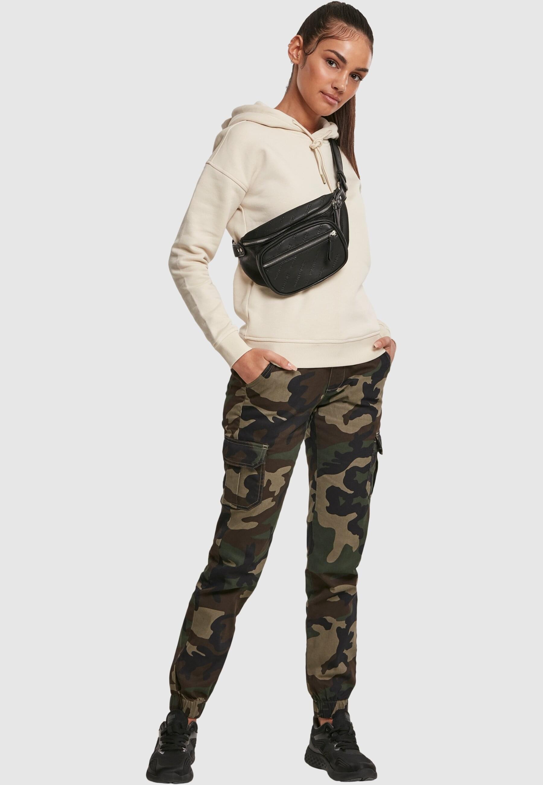 URBAN CLASSICS Cargohose »Urban Classics Damen Ladies High Waist Camo Cargo Pants«, (1 tlg.)