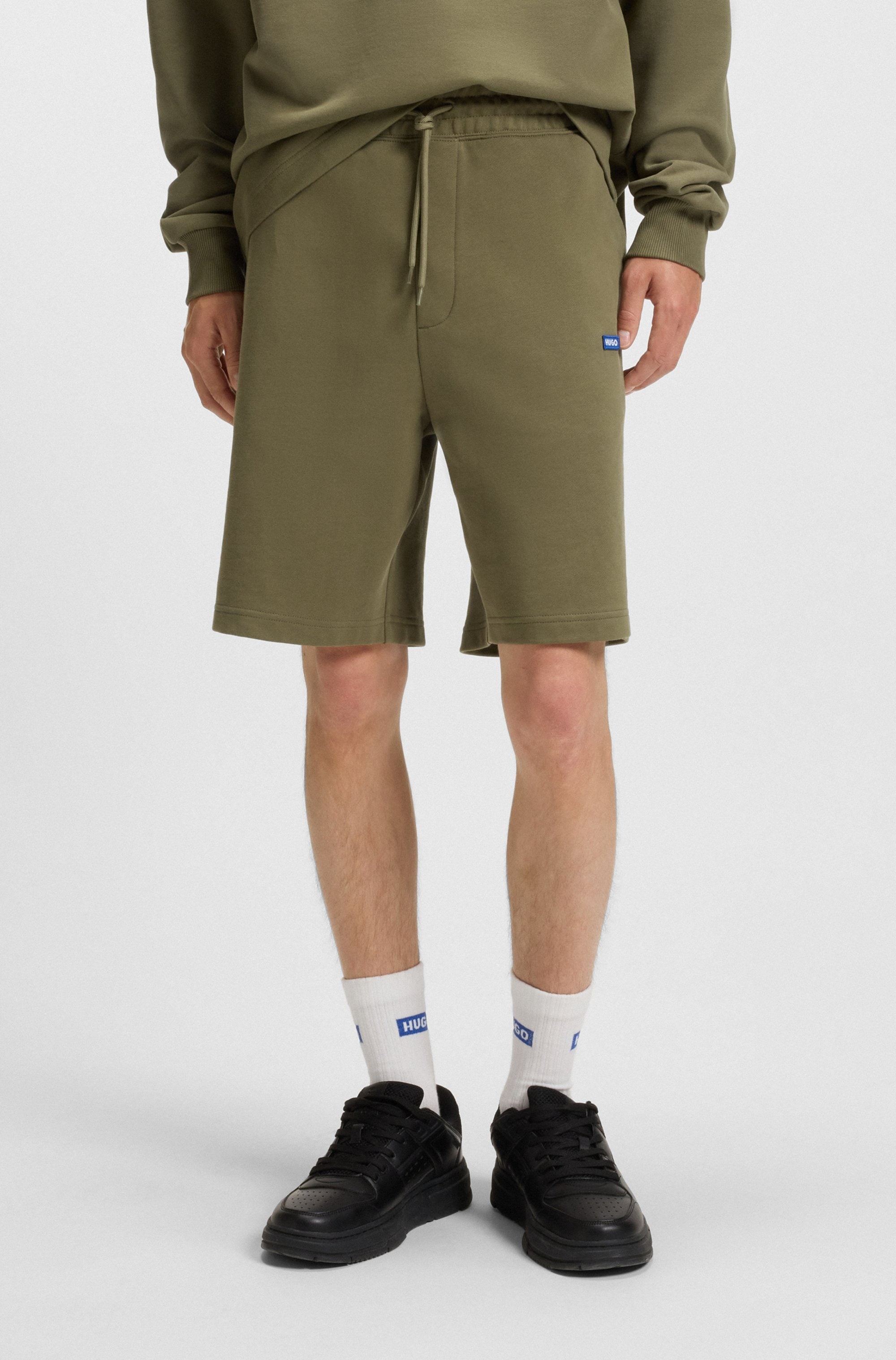 HUGO Blue Sweatshorts "Nasensio", mit Markenlabel günstig online kaufen
