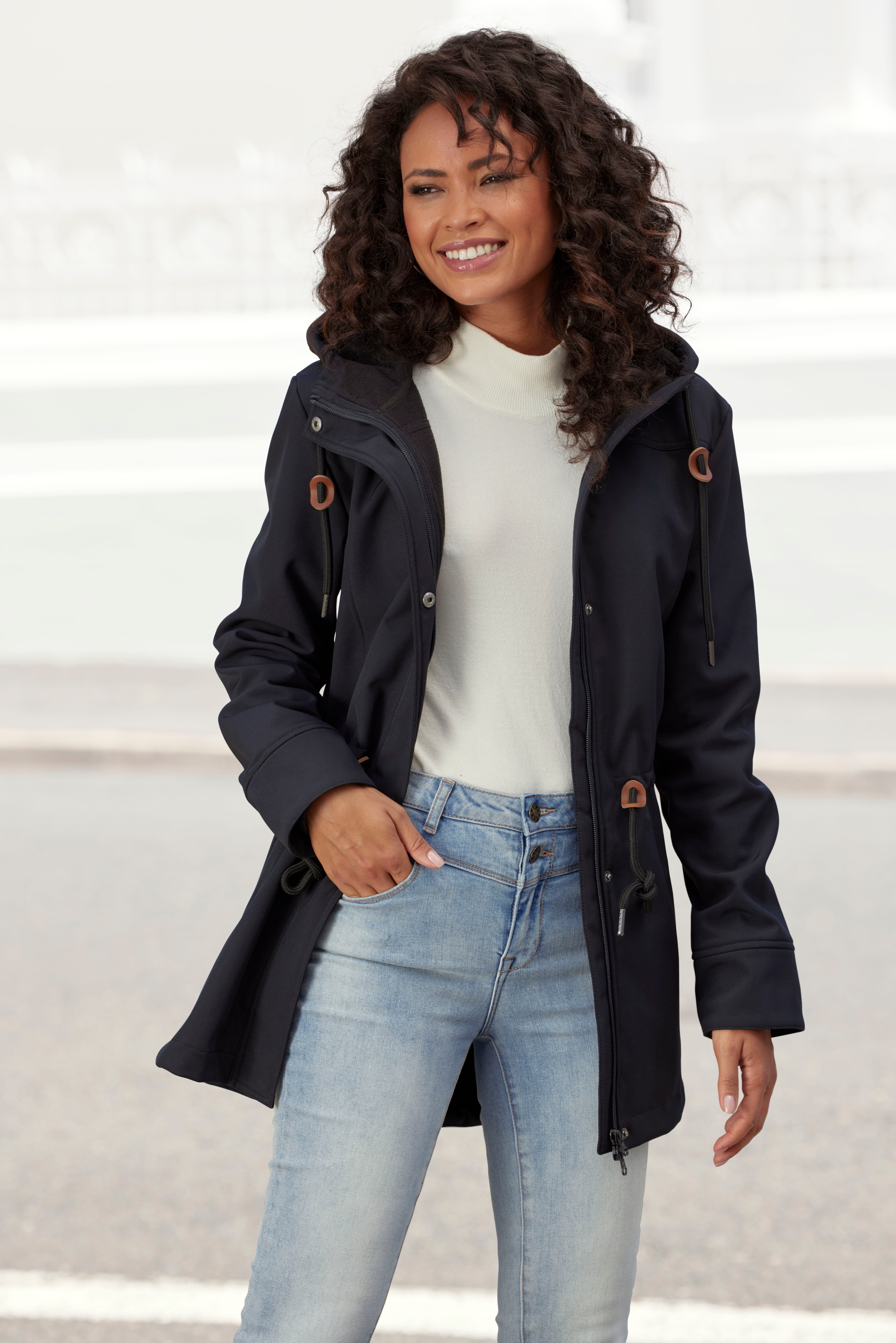 Vivance Active by Lascana Softshelljacke mit Kapuze mit Kordelzug an der Taille