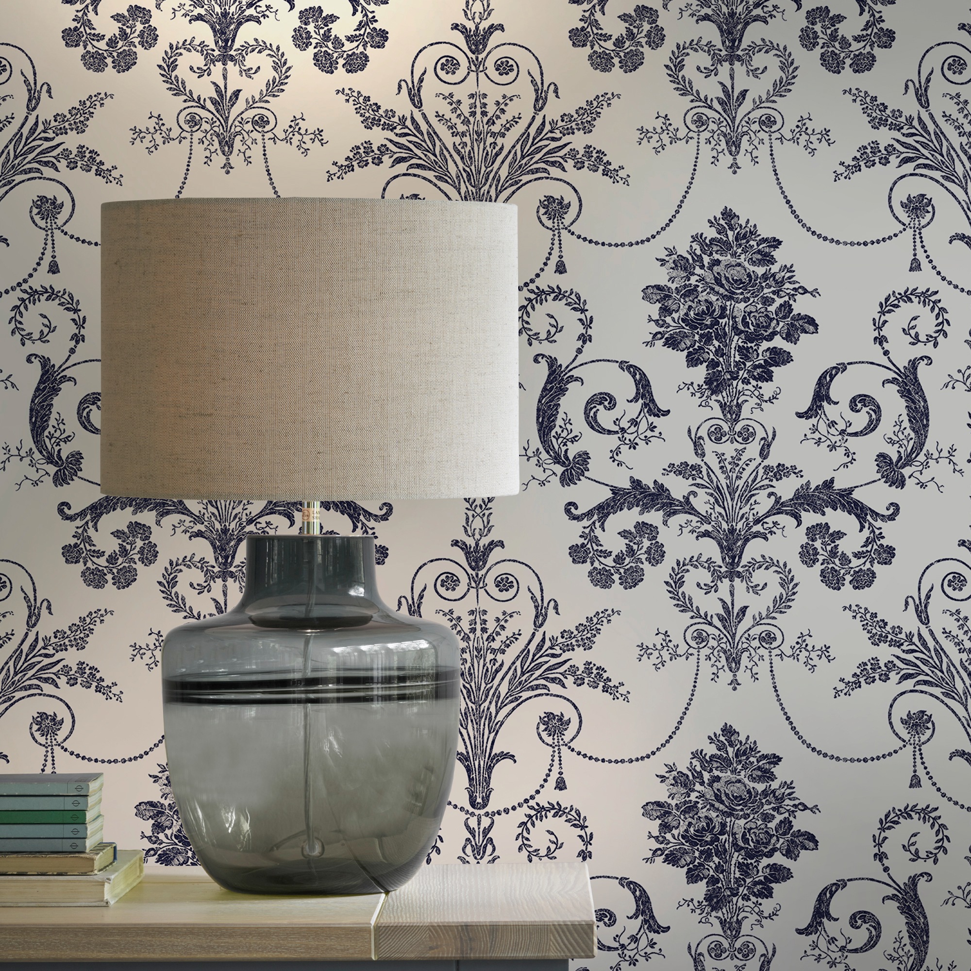 Laura Ashley - Papier peint intissé Josette Off White & Midnight 1005 x 52cm Ecru/bleu