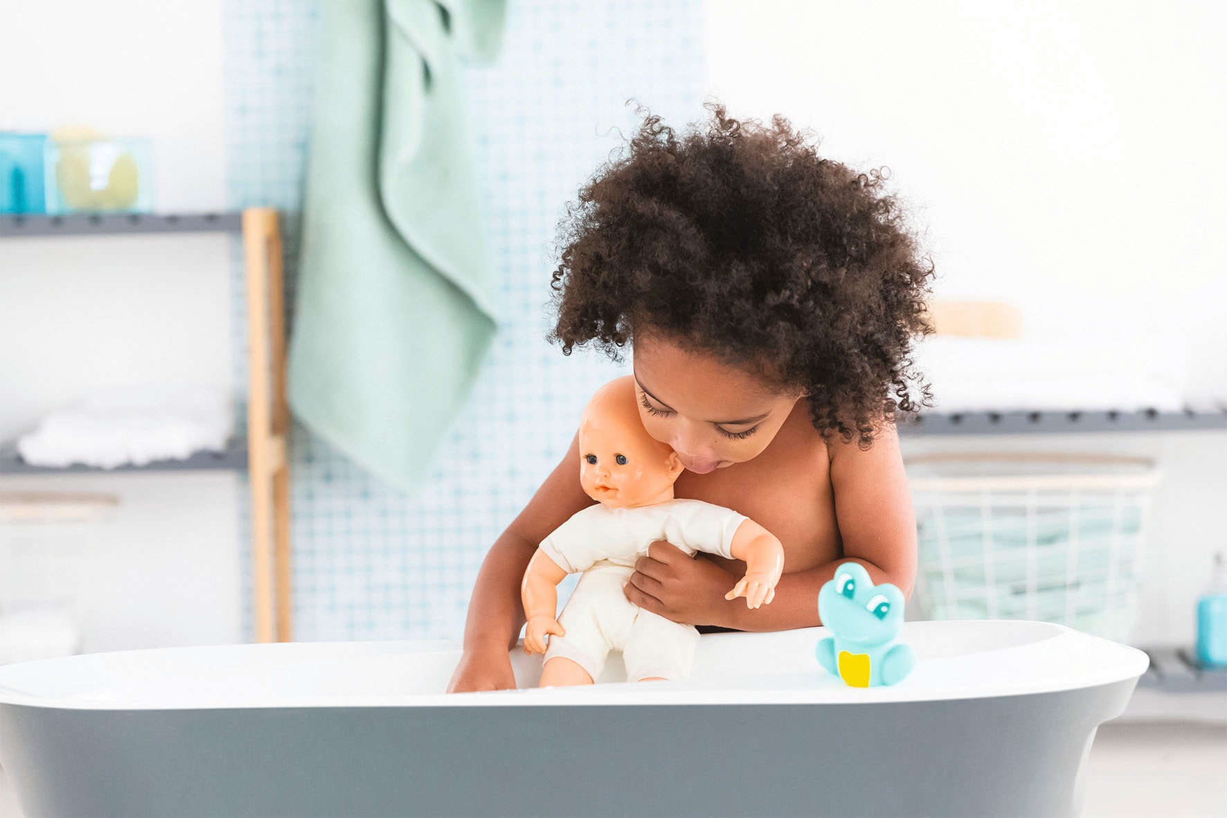Corolle® Babypuppe »Mon Premier Poupon Corolle Badejunge Marin«, mit Vanilleduft