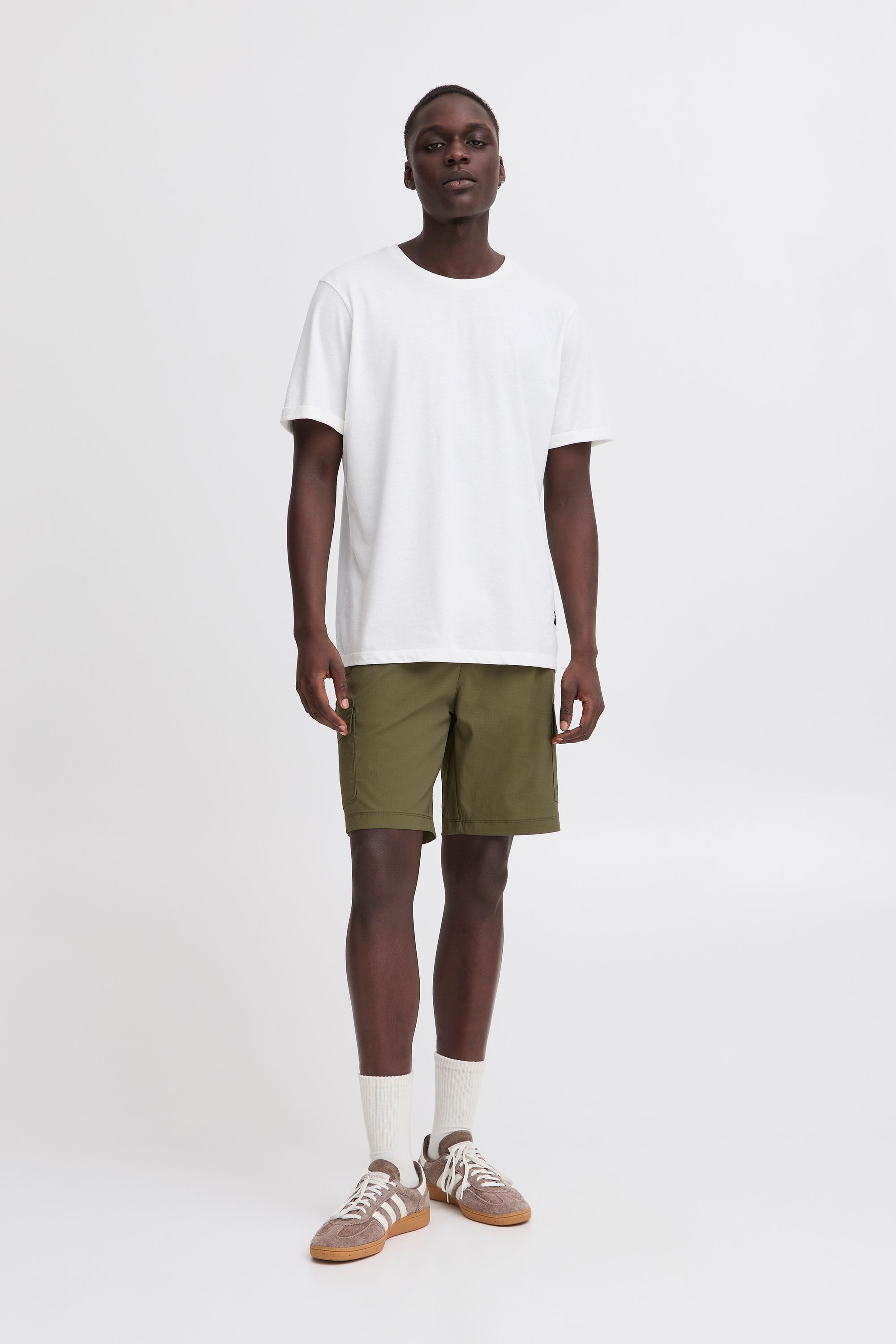 Cargoshorts BLEND "Cargoshorts BHEDGAR CARGO", Herren, Gr. M, N-Gr, grün (olive night), Obermaterial: 97% Nylon NY. 3% Elasthan EL., Hosen 2