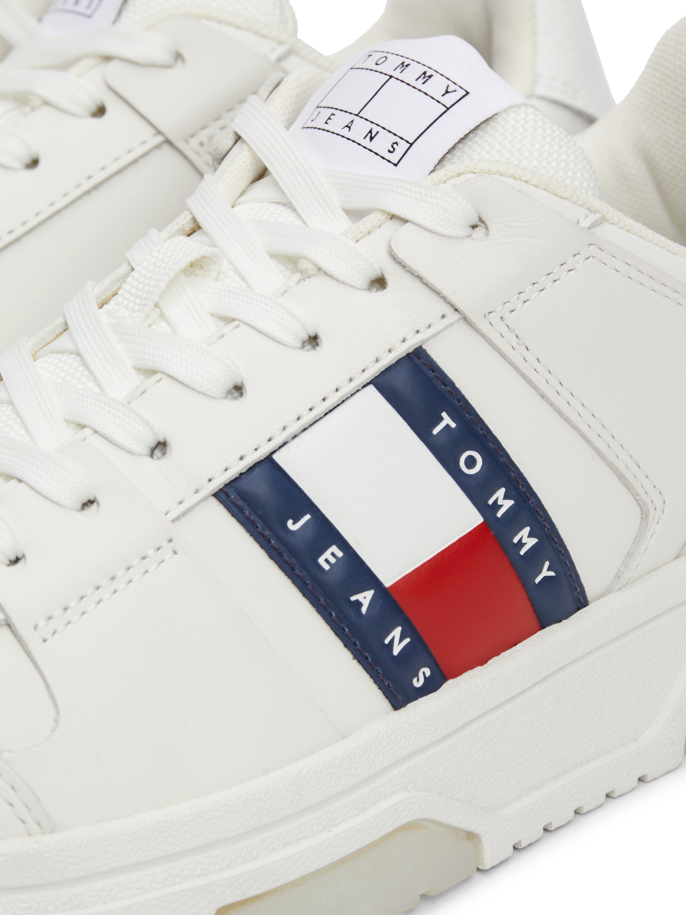 Tommy Jeans Plateausneaker "THE BROOKLYN ELEVATED", mit seitlichem Logoembl günstig online kaufen