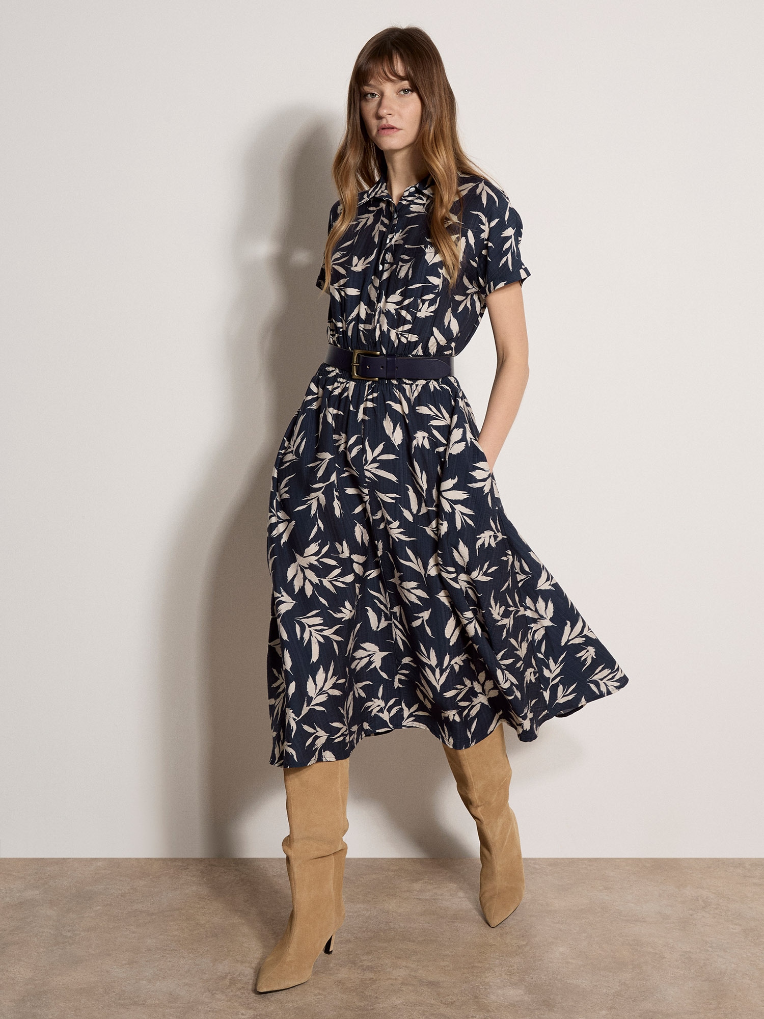 Apricot Midikleid "Midikleid" mit strukturiertem Blattmuster